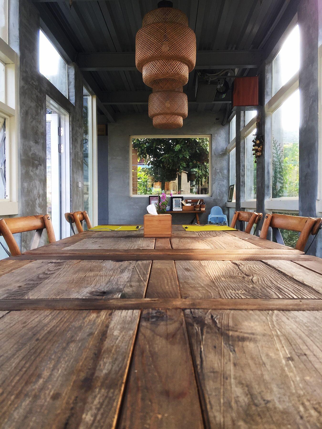 Restaurant Mooning the Hill