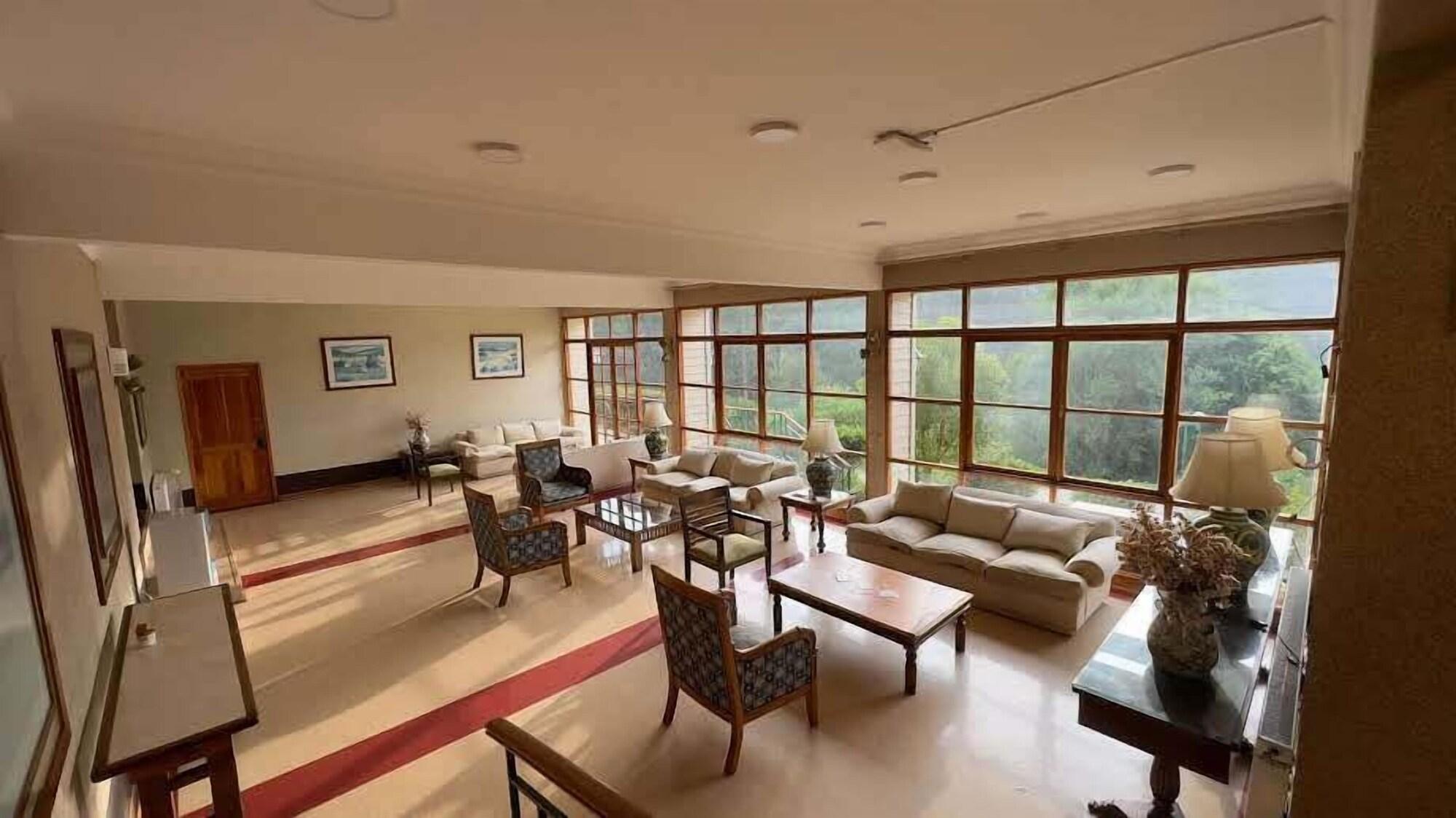 Vista Lobby Hotel y Cabañas Huallilemu Sur- Caja Los Andes