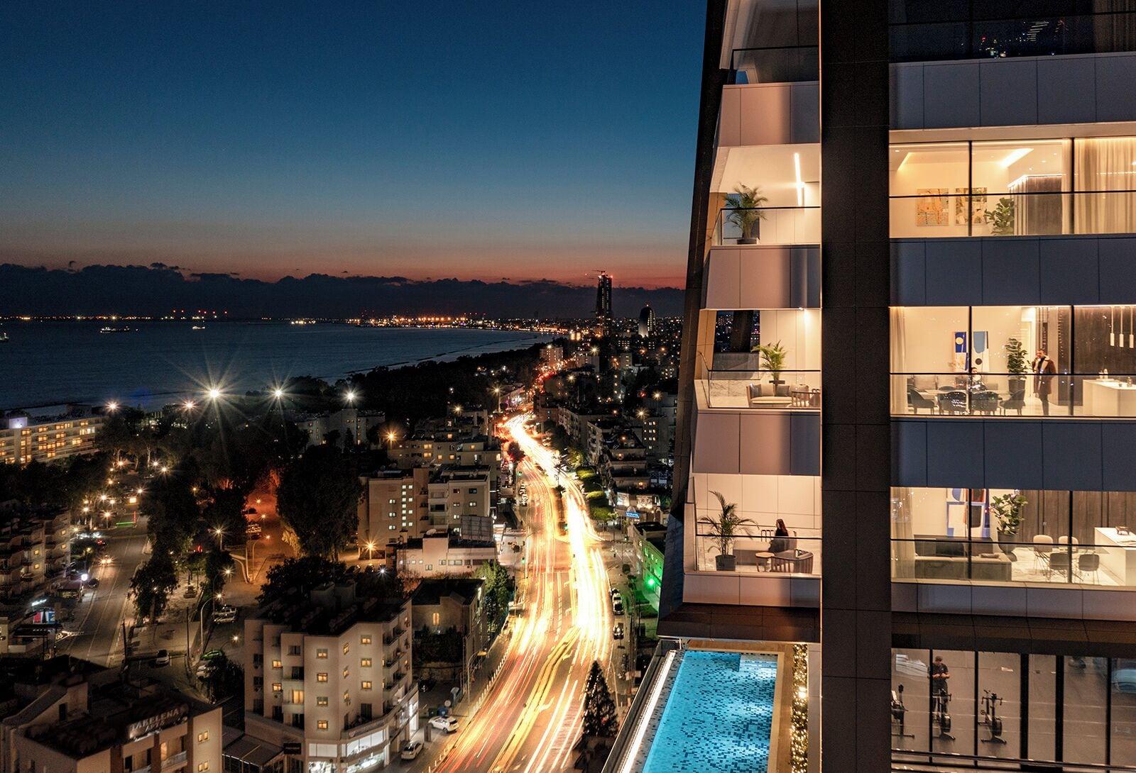 Varios The Icon Limassol