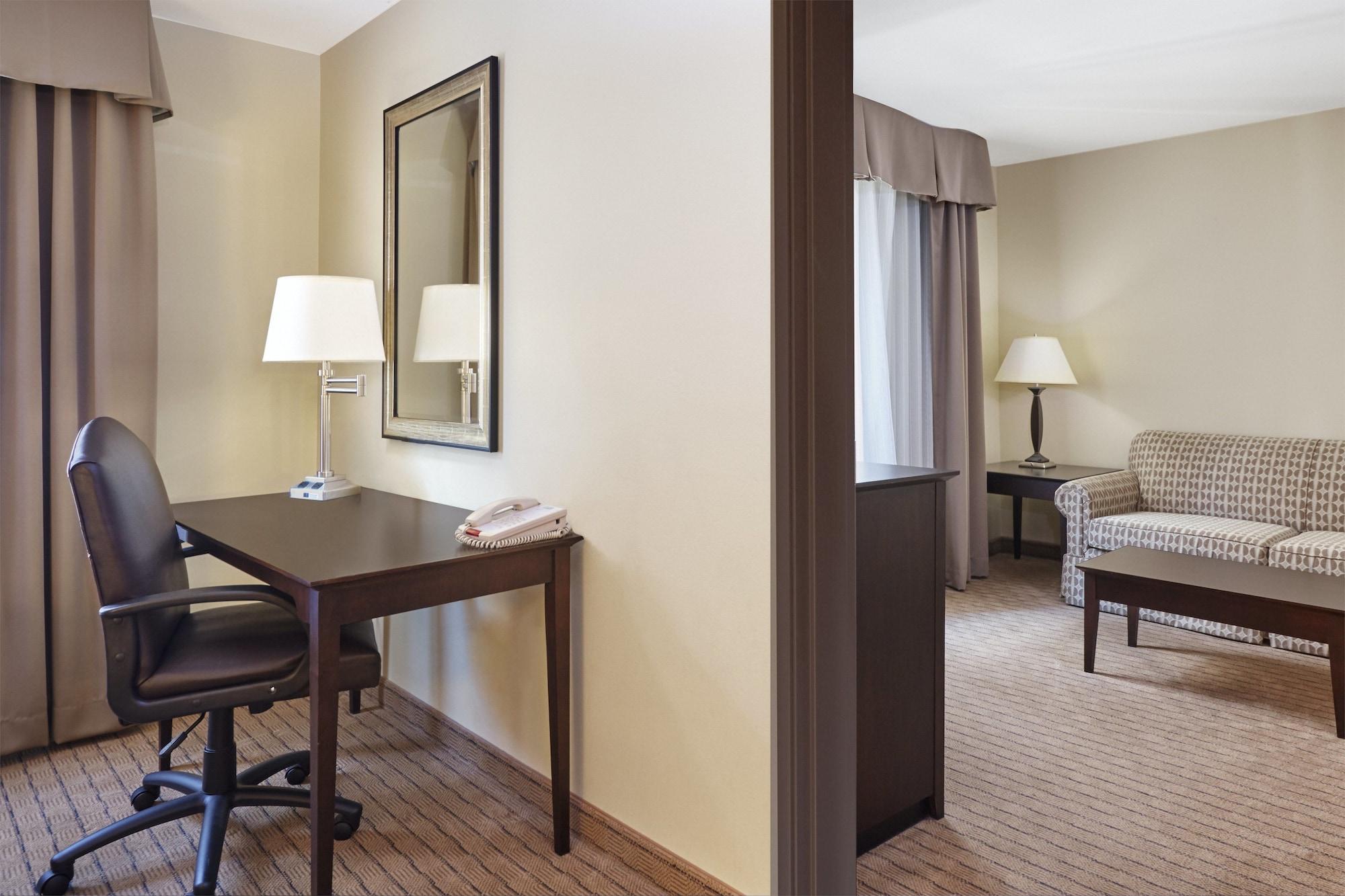 Habitación Holiday Inn Express Hotel & Suites Madison-Verona by IHG