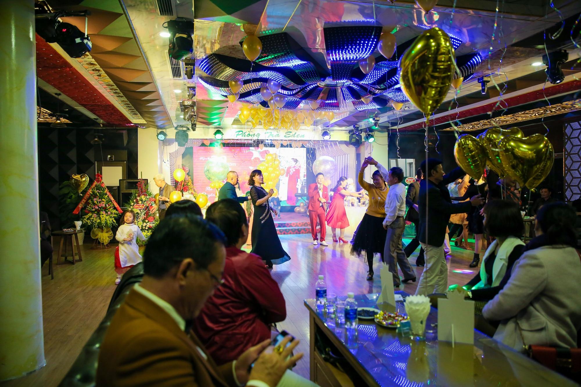 Bar/Salón Long Anh Hotel