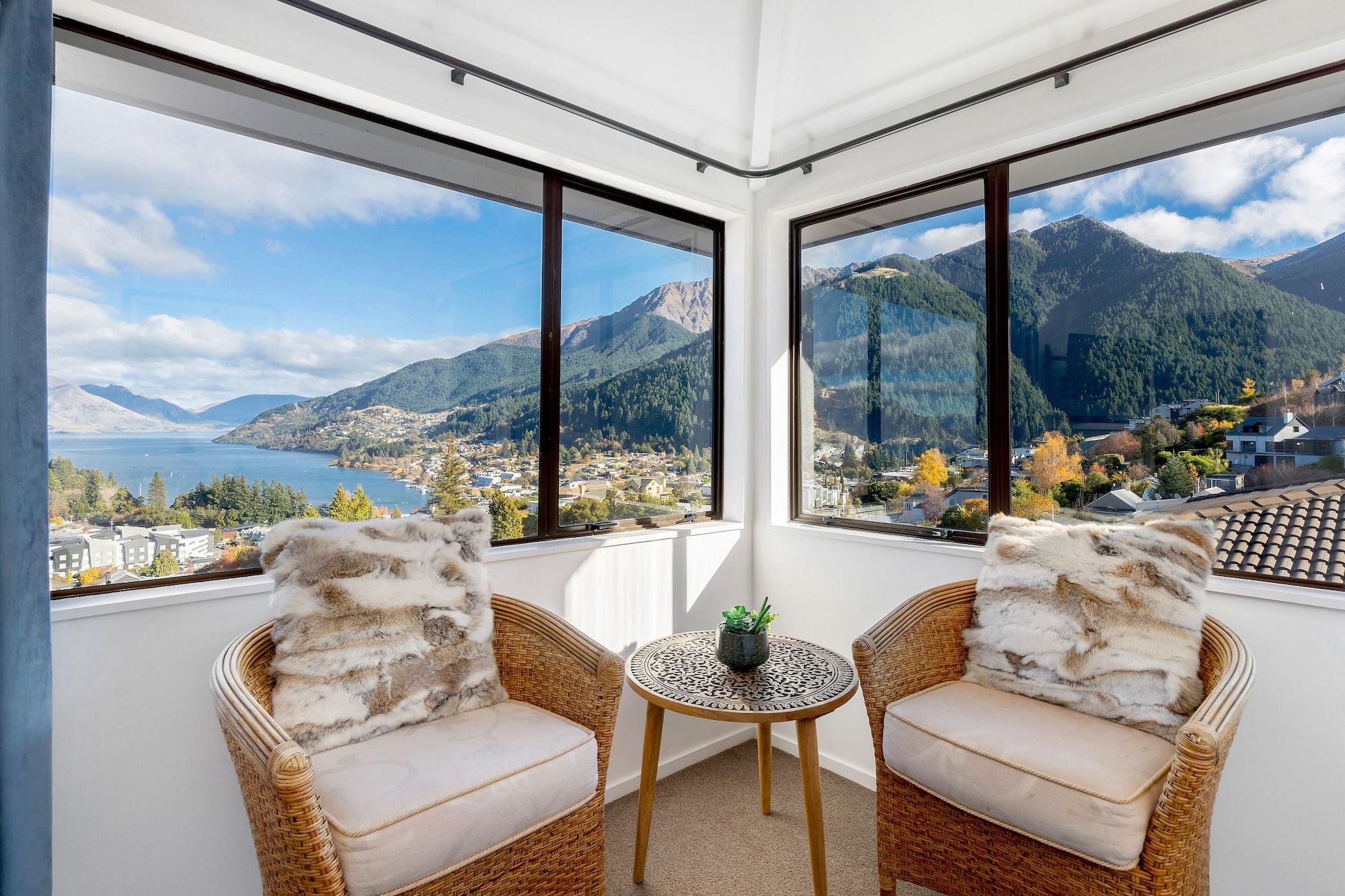 Varios Balmoral Lodge