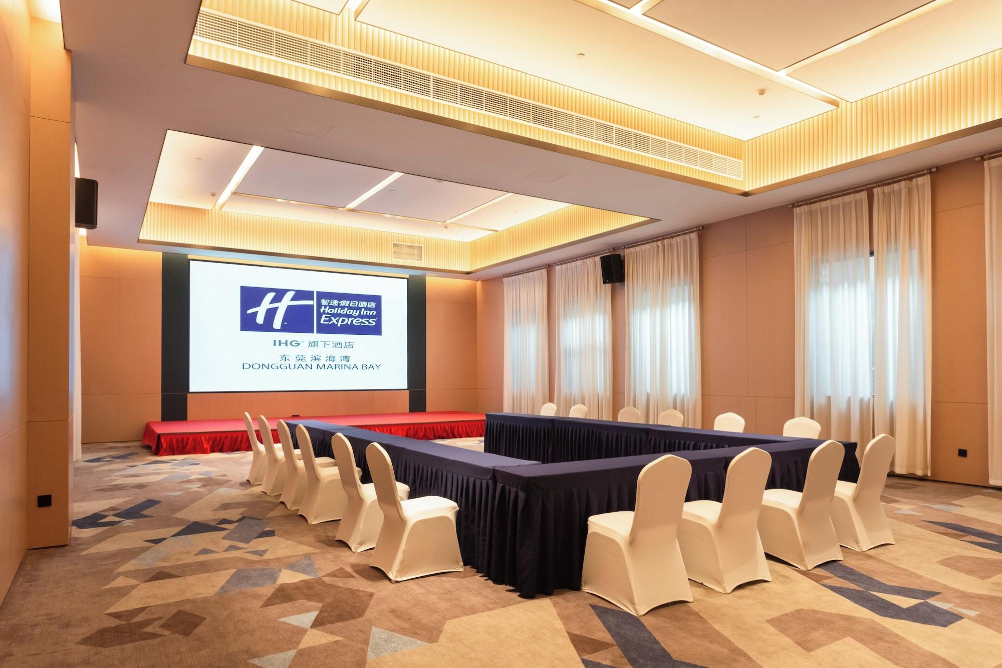 Sala de Reuniones Holiday inn Express Dongguan Shatian by IHG