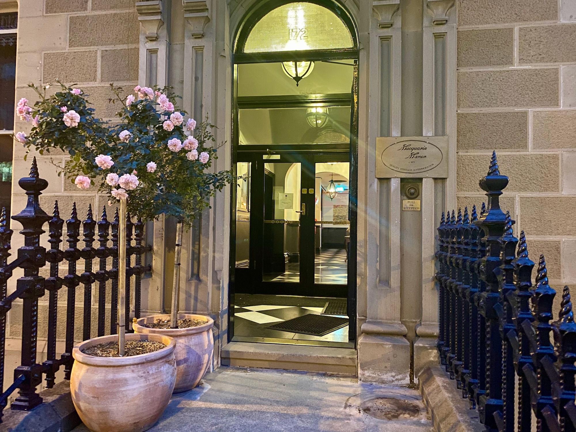 Vista Exterior The Macquarie Hotel