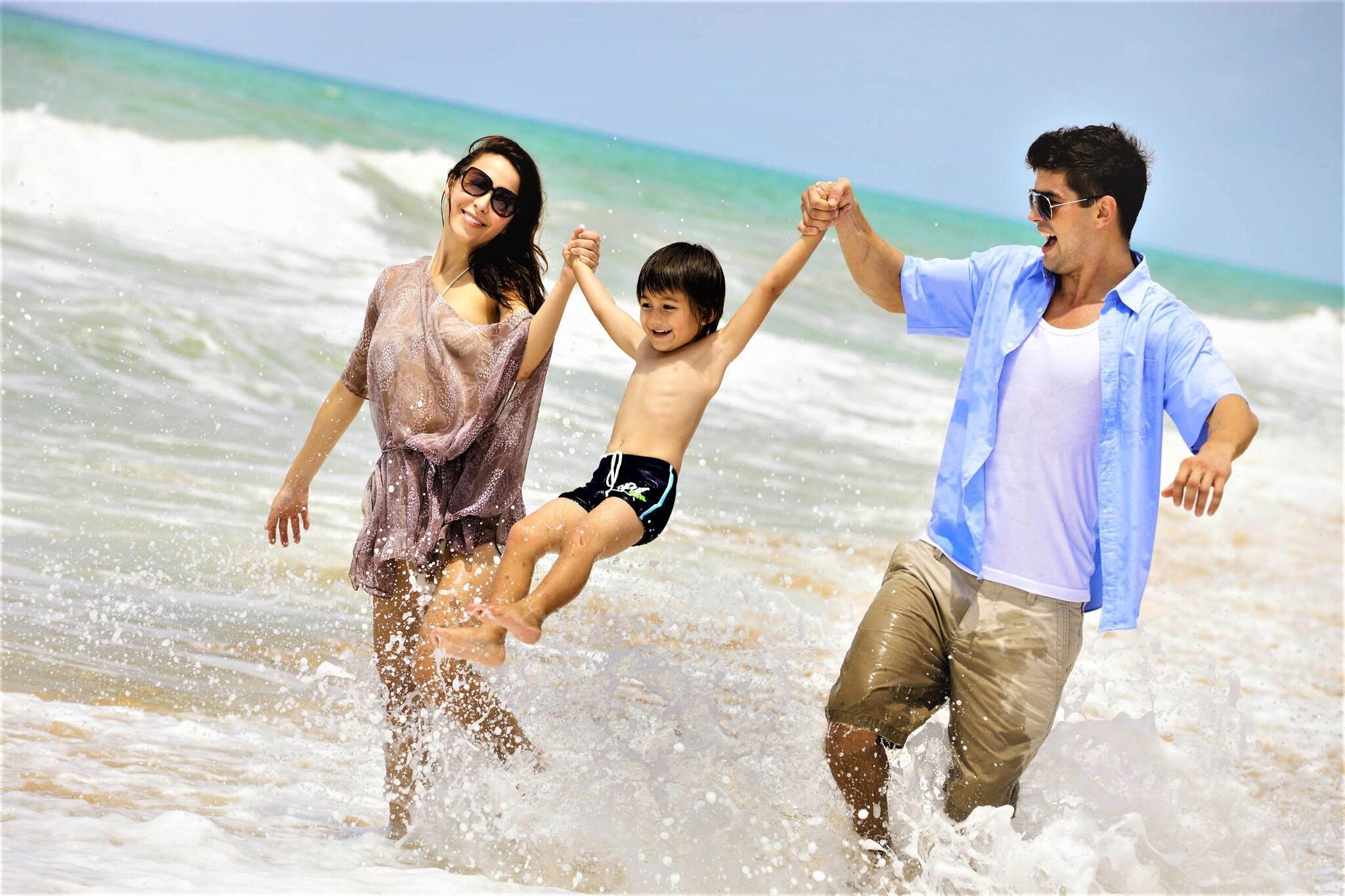 Playa Cashelmara Beachfront Apartments