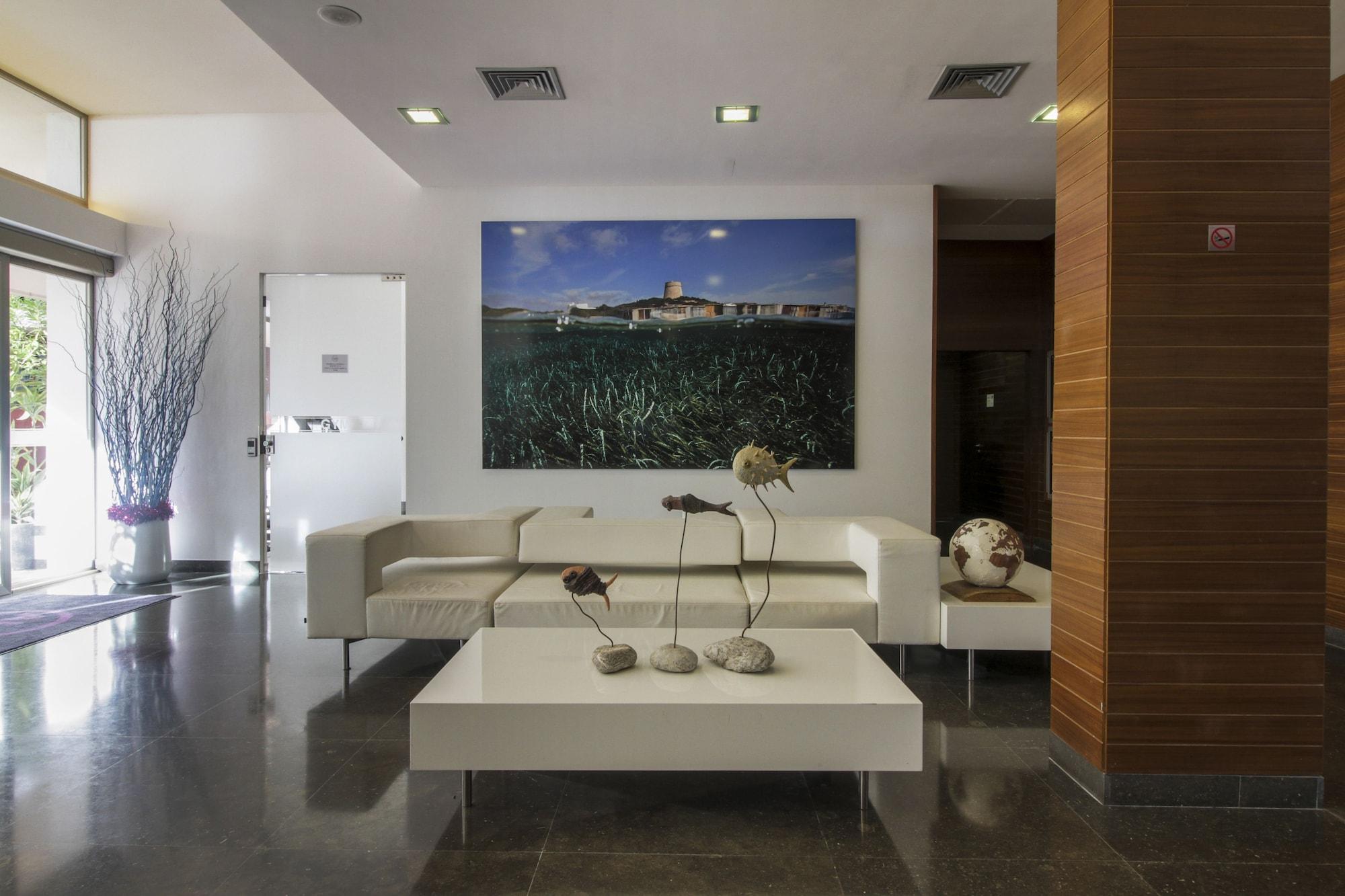Vista Lobby Apartamentos Llobet Ibiza