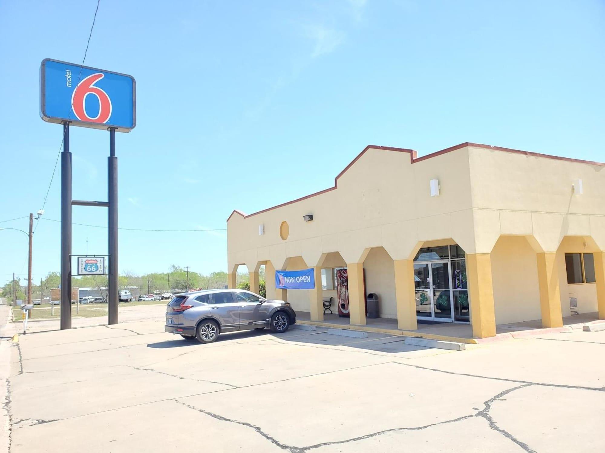 Vista Exterior Motel 6 Shamrock, TX
