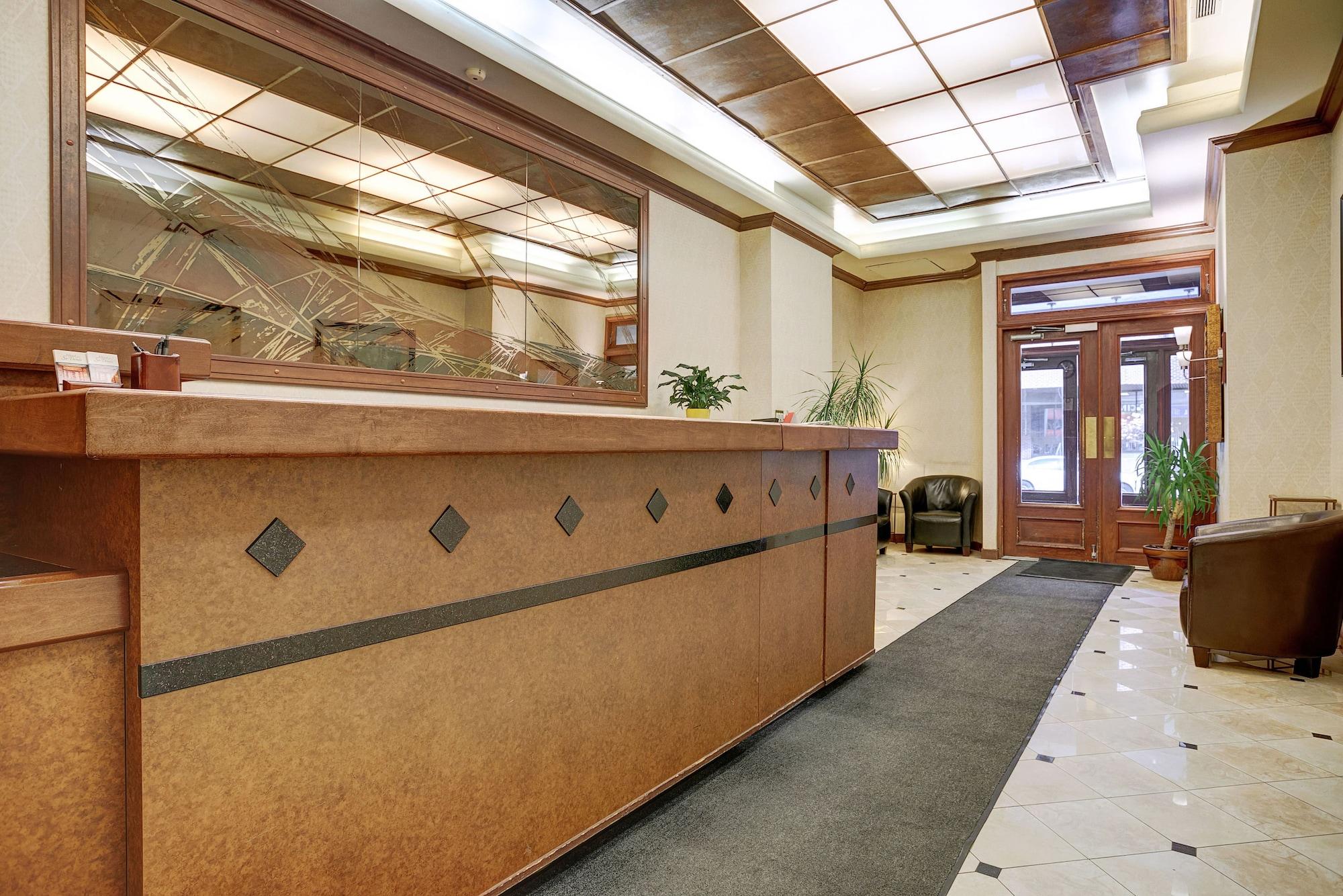 Vista Lobby Hotel St-Denis