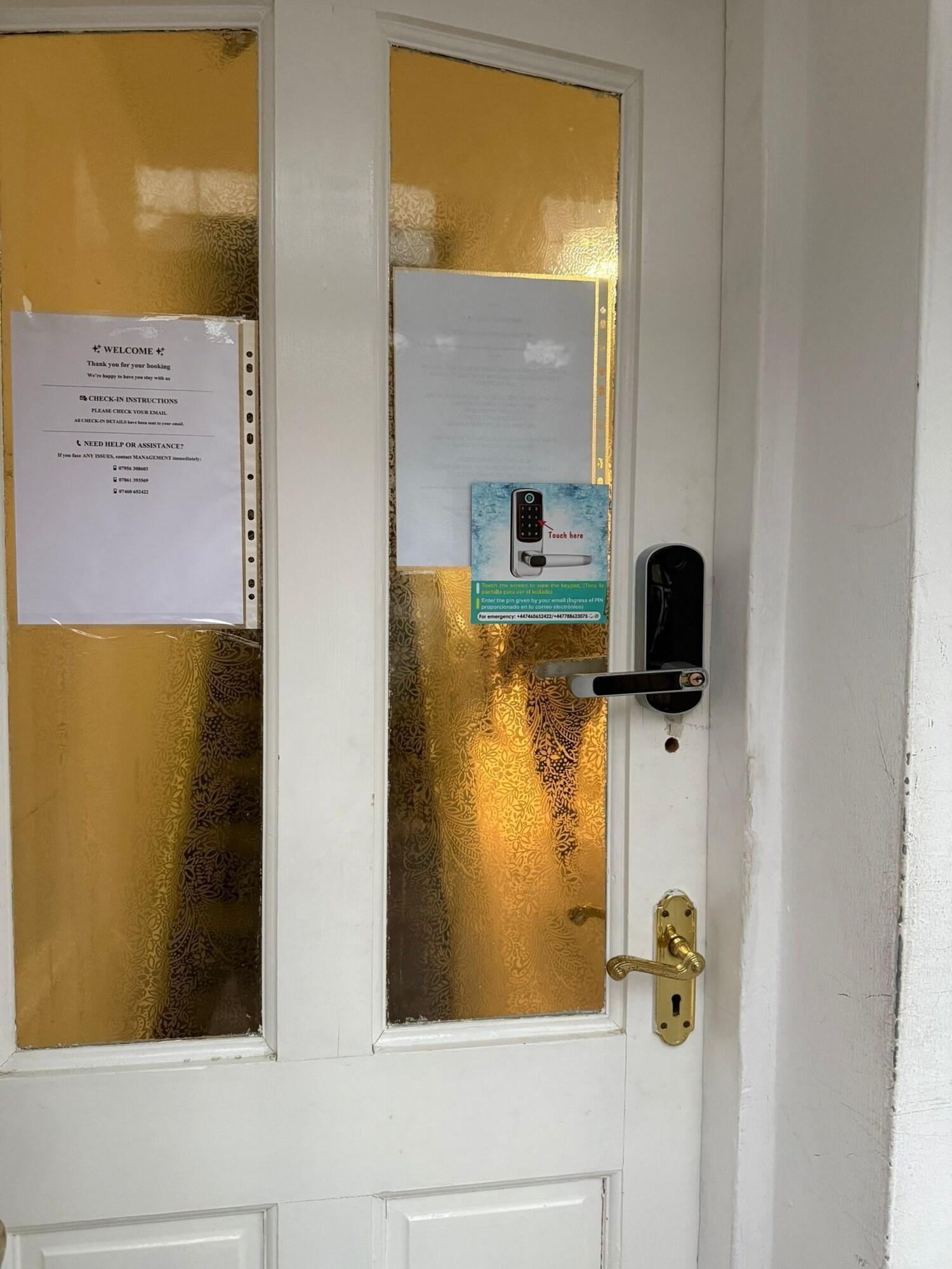 Vista Lobby Baraka House Royal Victoria London by OYO