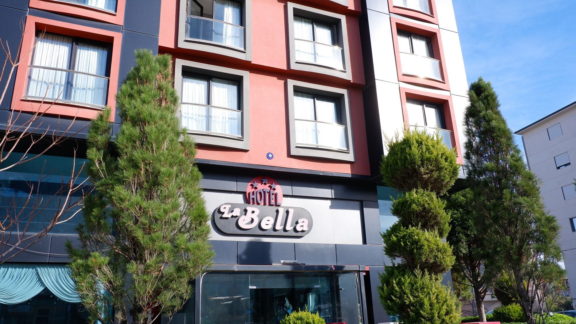 Vista Exterior Hotel La Bella Soma