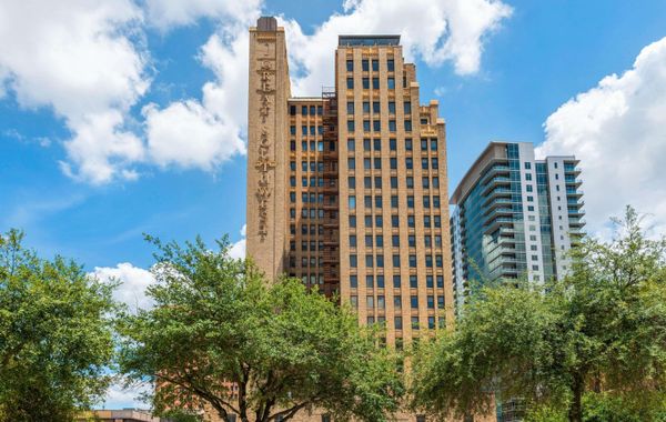 Cambria Hotel Houston Downtown Convention Center
