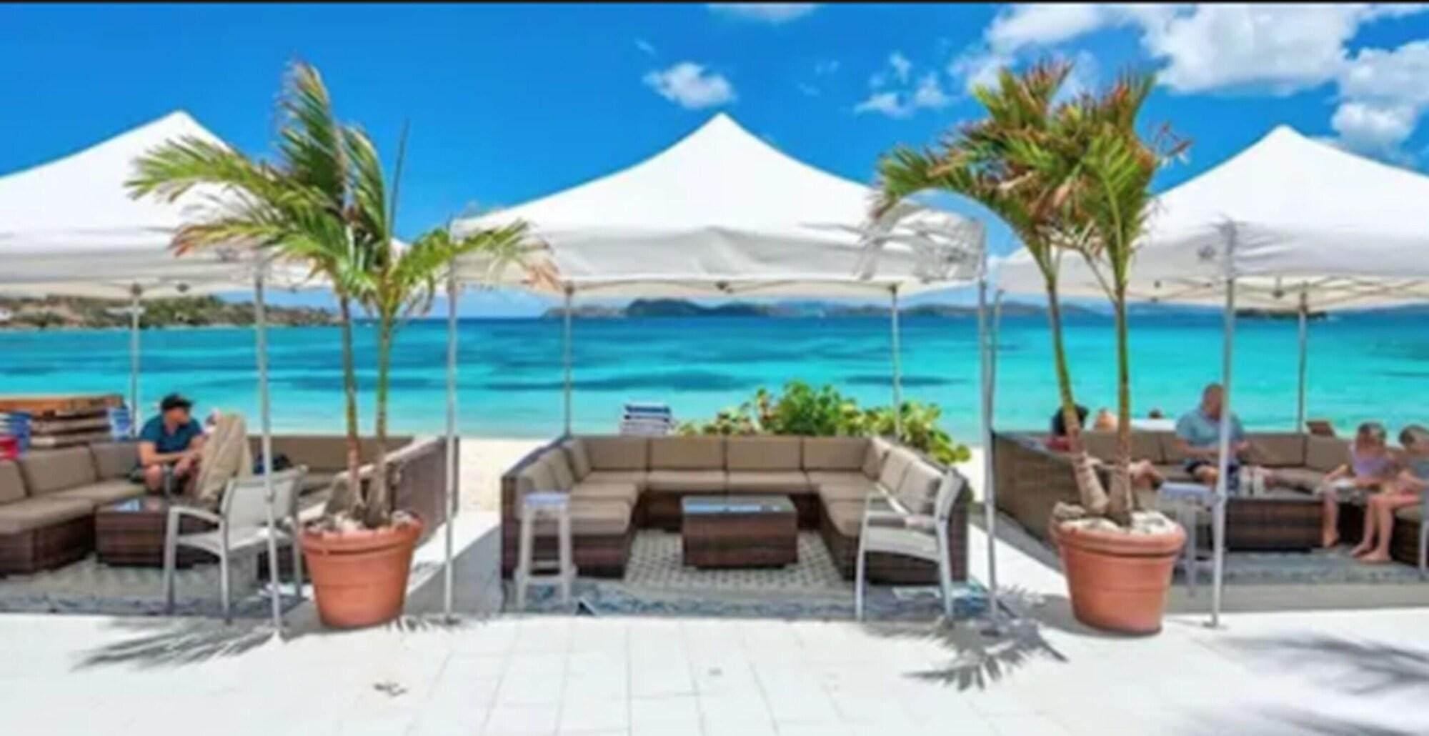 Restaurant Sapphire Sanctuary by the Sea