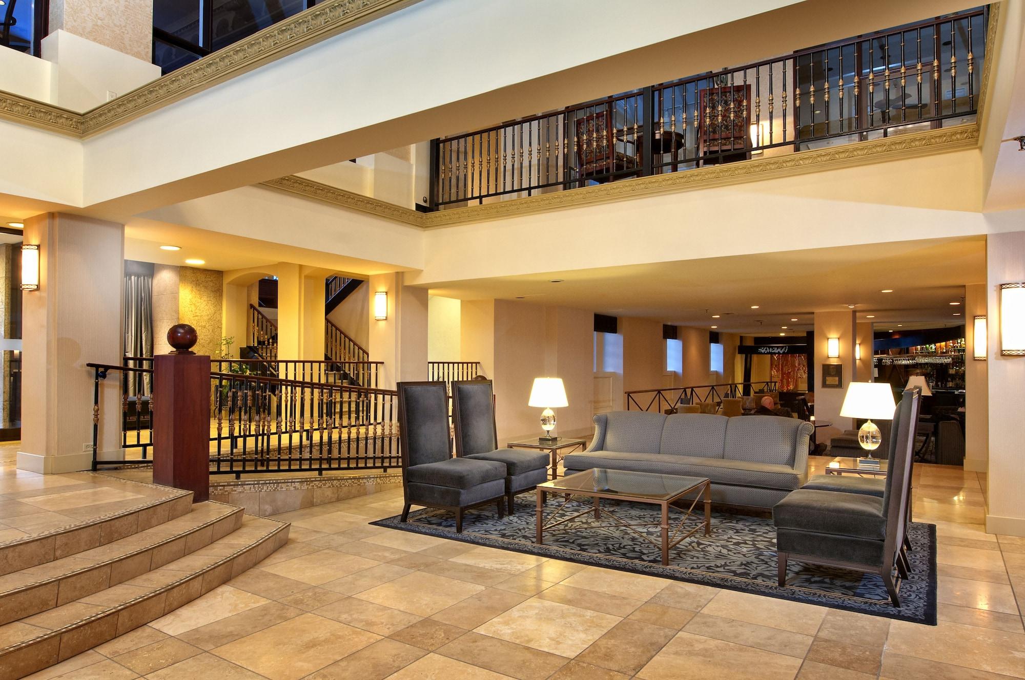 Vista Lobby Delta Hotels by Marriott Bessborough