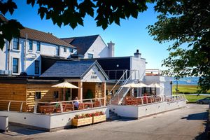 Alojamiento - The Ship