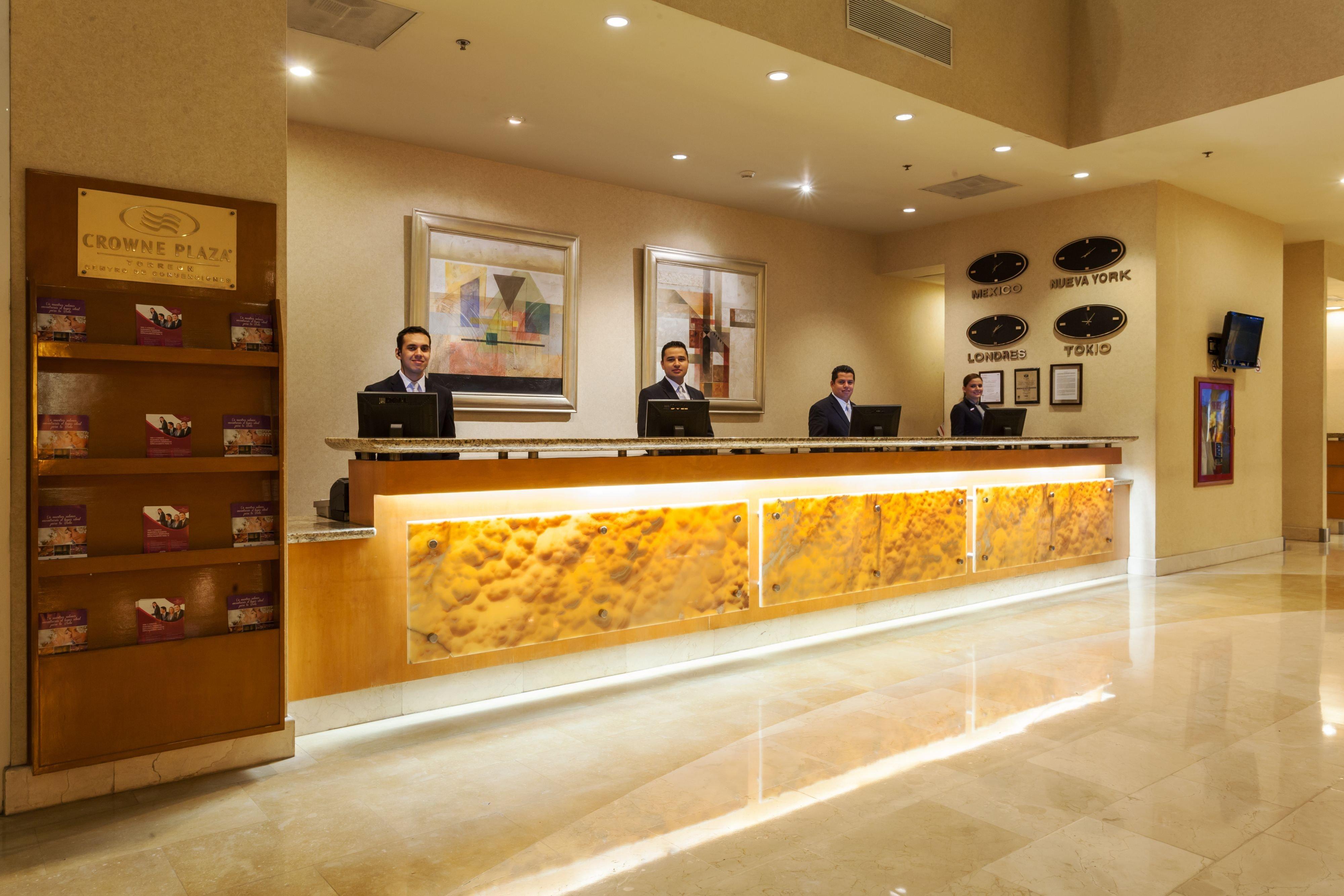 Vista Lobby Crowne Plaza Torreon by IHG