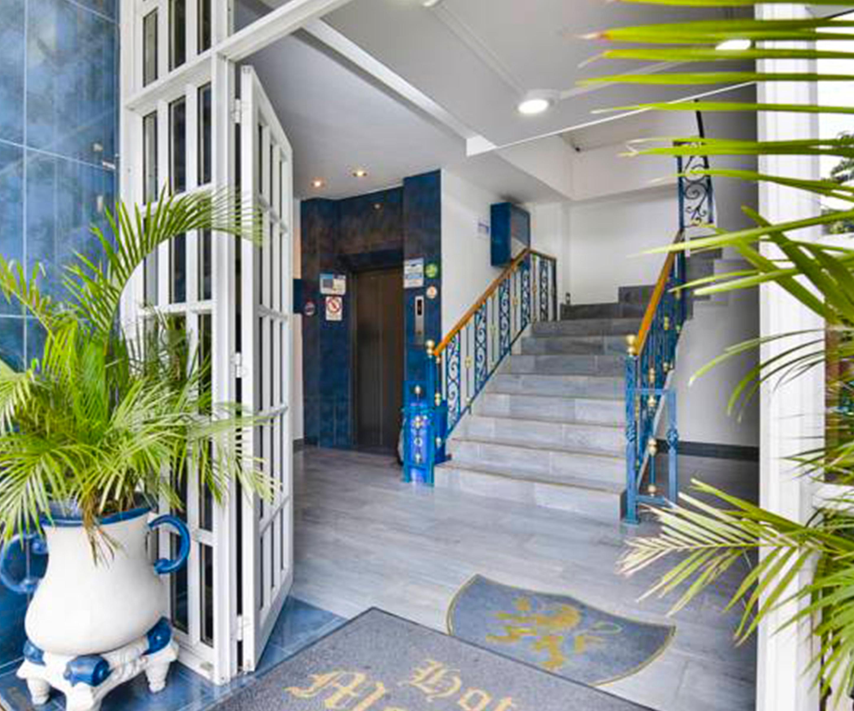 Vista Lobby Hotel Monarca