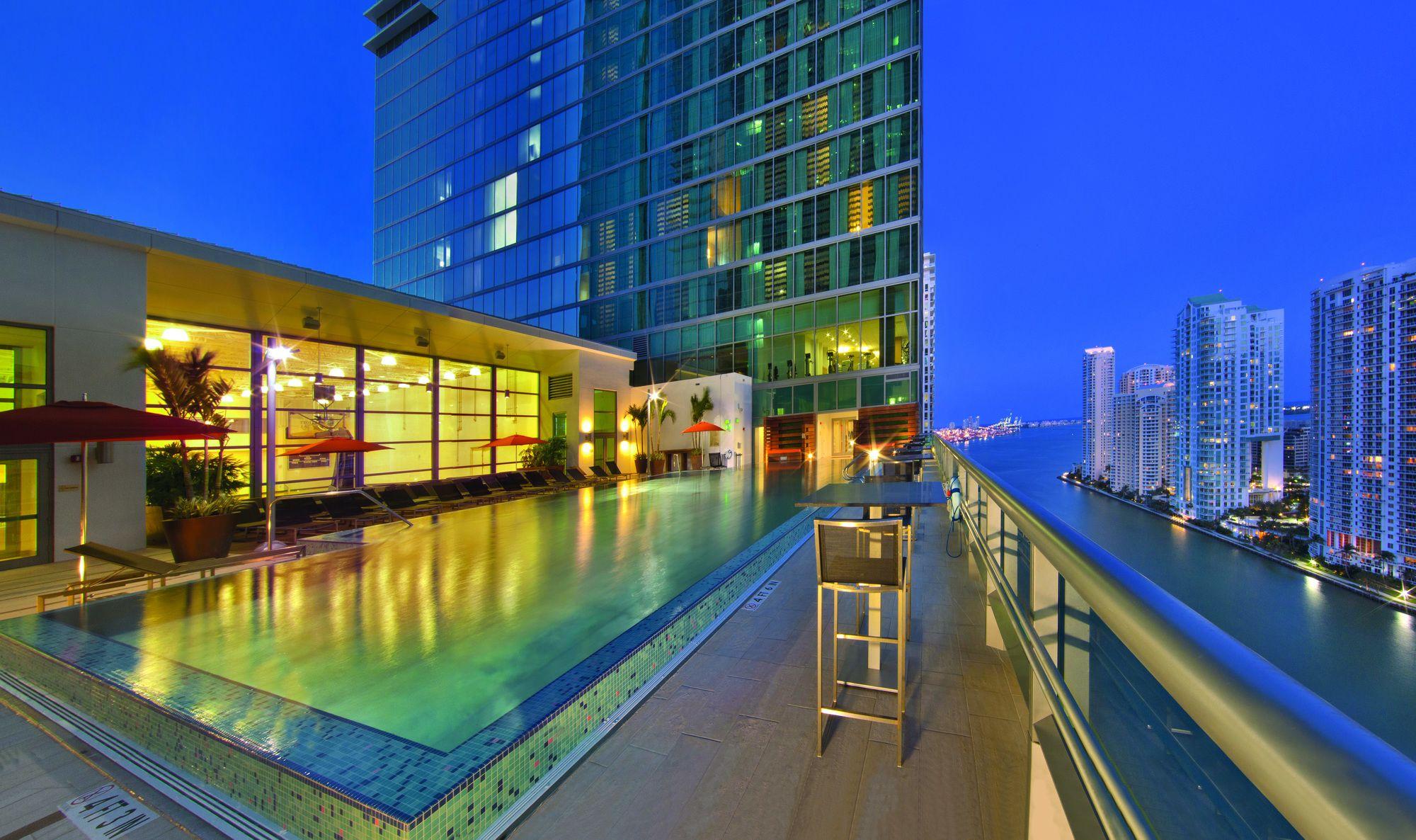 Pool view Hotel Beaux Arts Miami