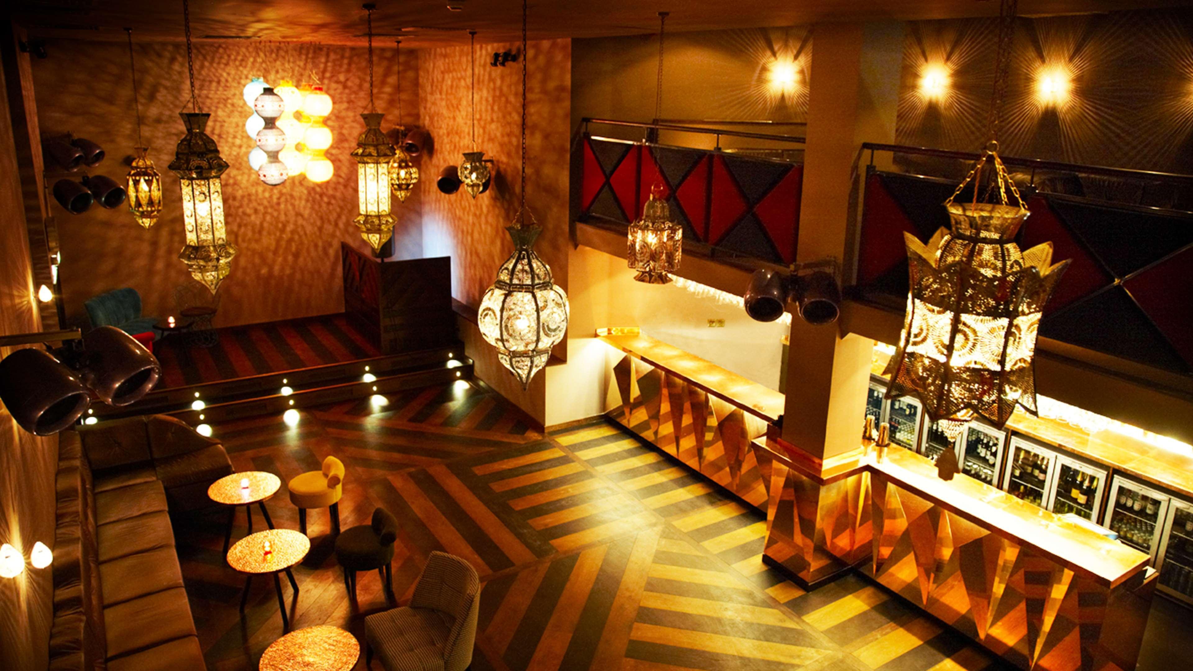 Bar/Salón Park Plaza Cardiff