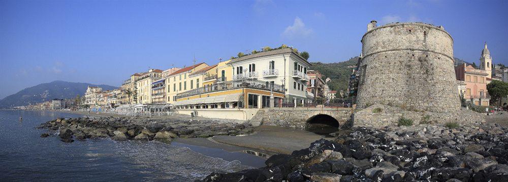 Vista Exterior Hotel Savoia