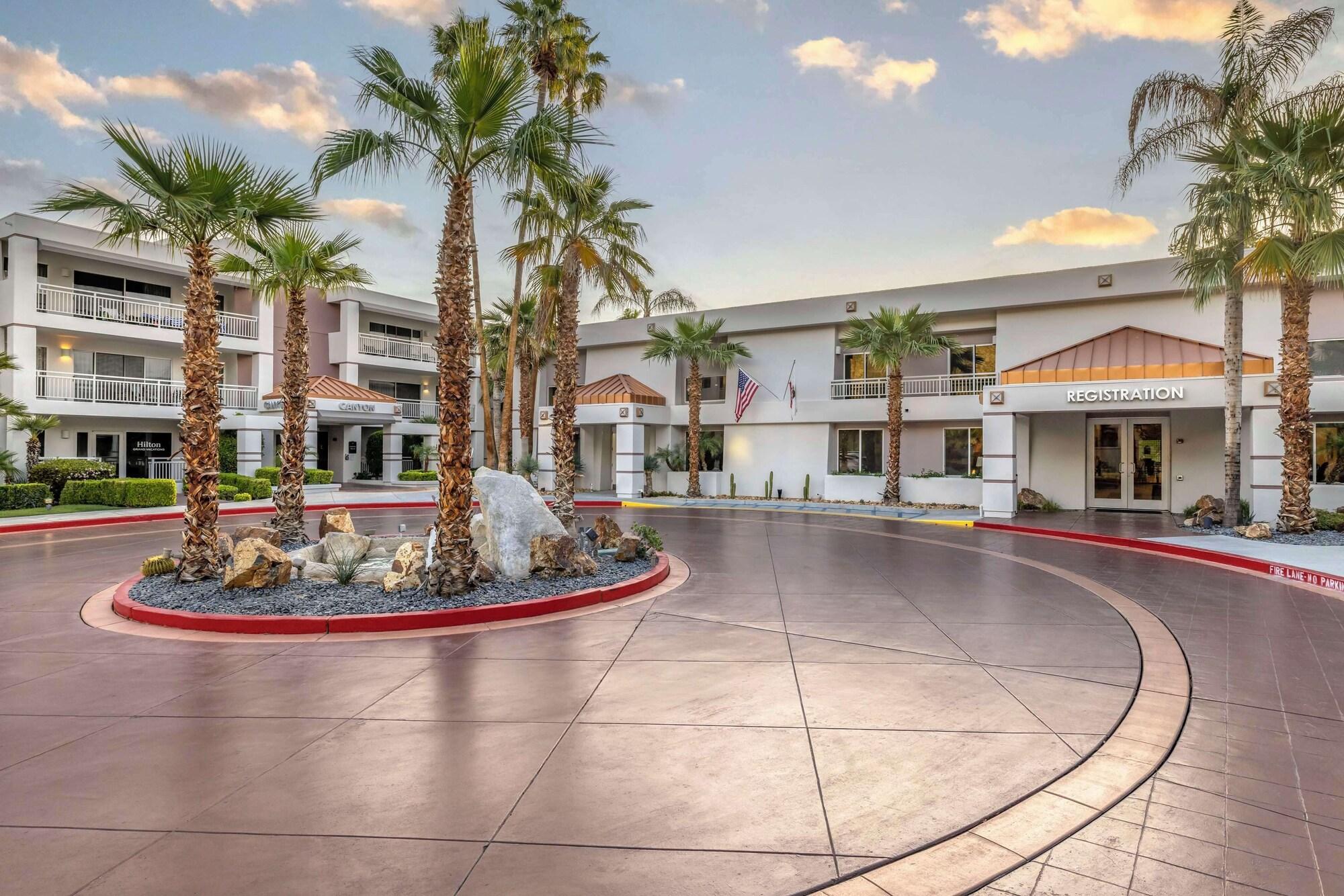 Vista Exterior Hilton Vacation Club Palm Canyon Palm Springs