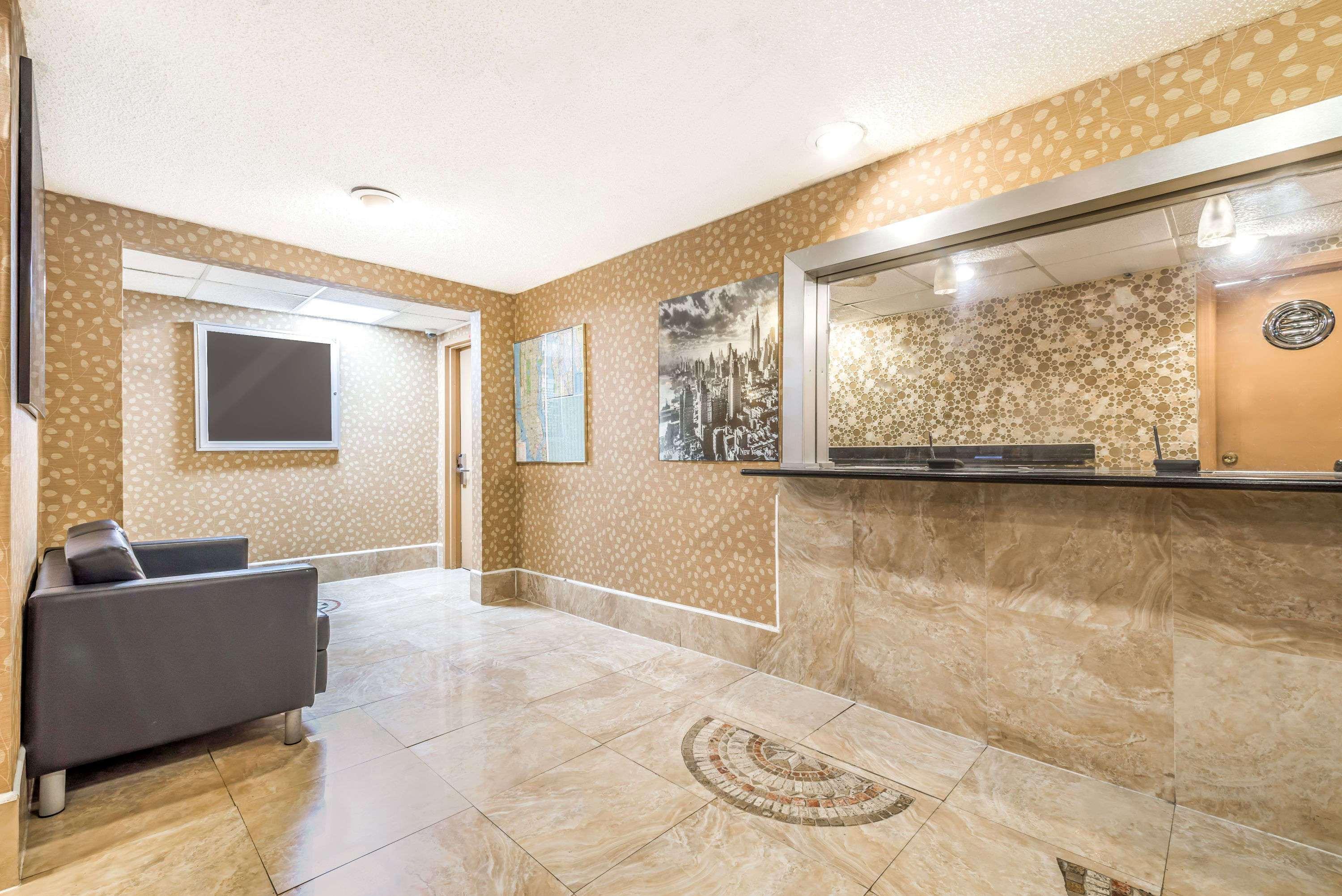 Vista Lobby Super 8 by Wyndham North Bergen NJ/NYC Area