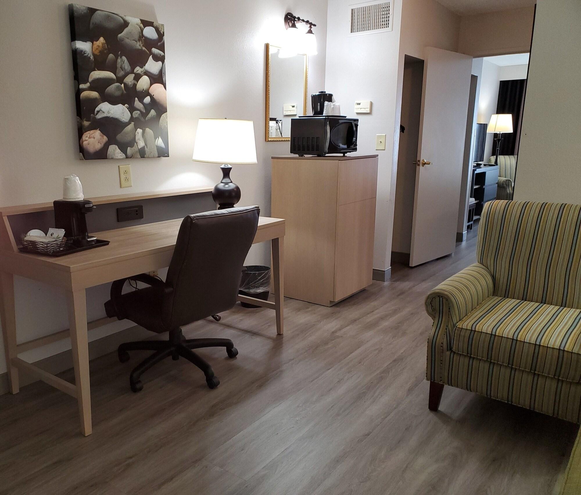 Habitación Country Inn & Suites by Radisson, Buford at Mall of Georgia, GA