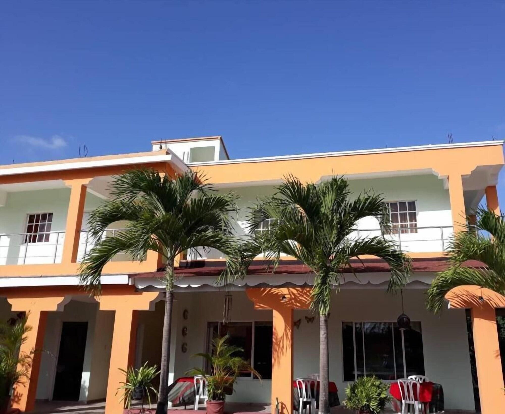 Vista Exterior Hotel El Bosque