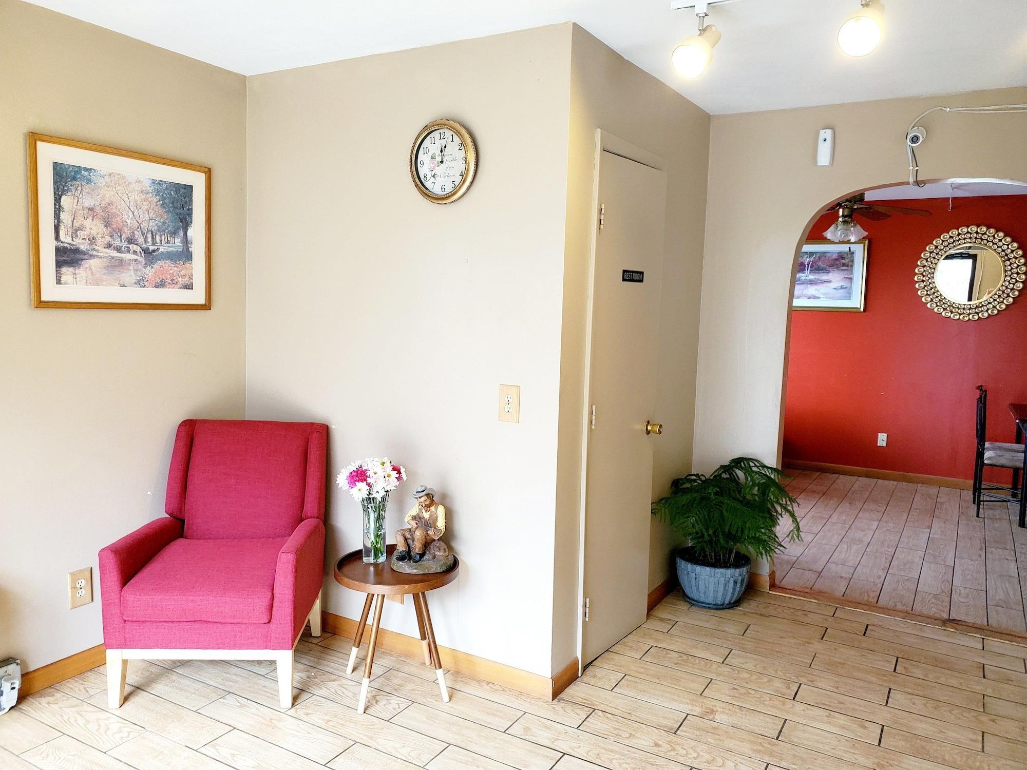 Vista Lobby Budget Inn Express