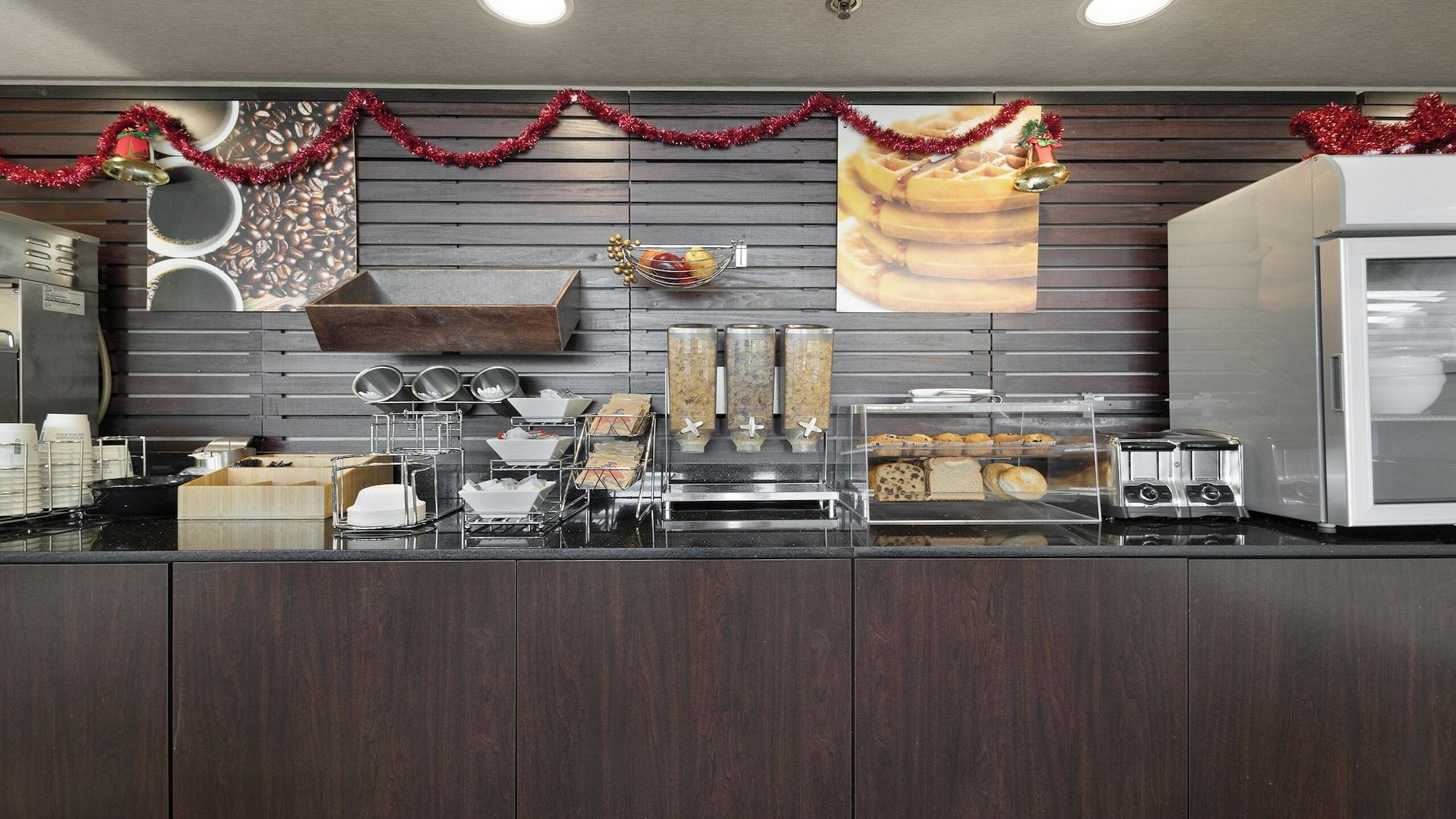 Restaurant Howard Johnson by Wyndham Sacramento Downtown