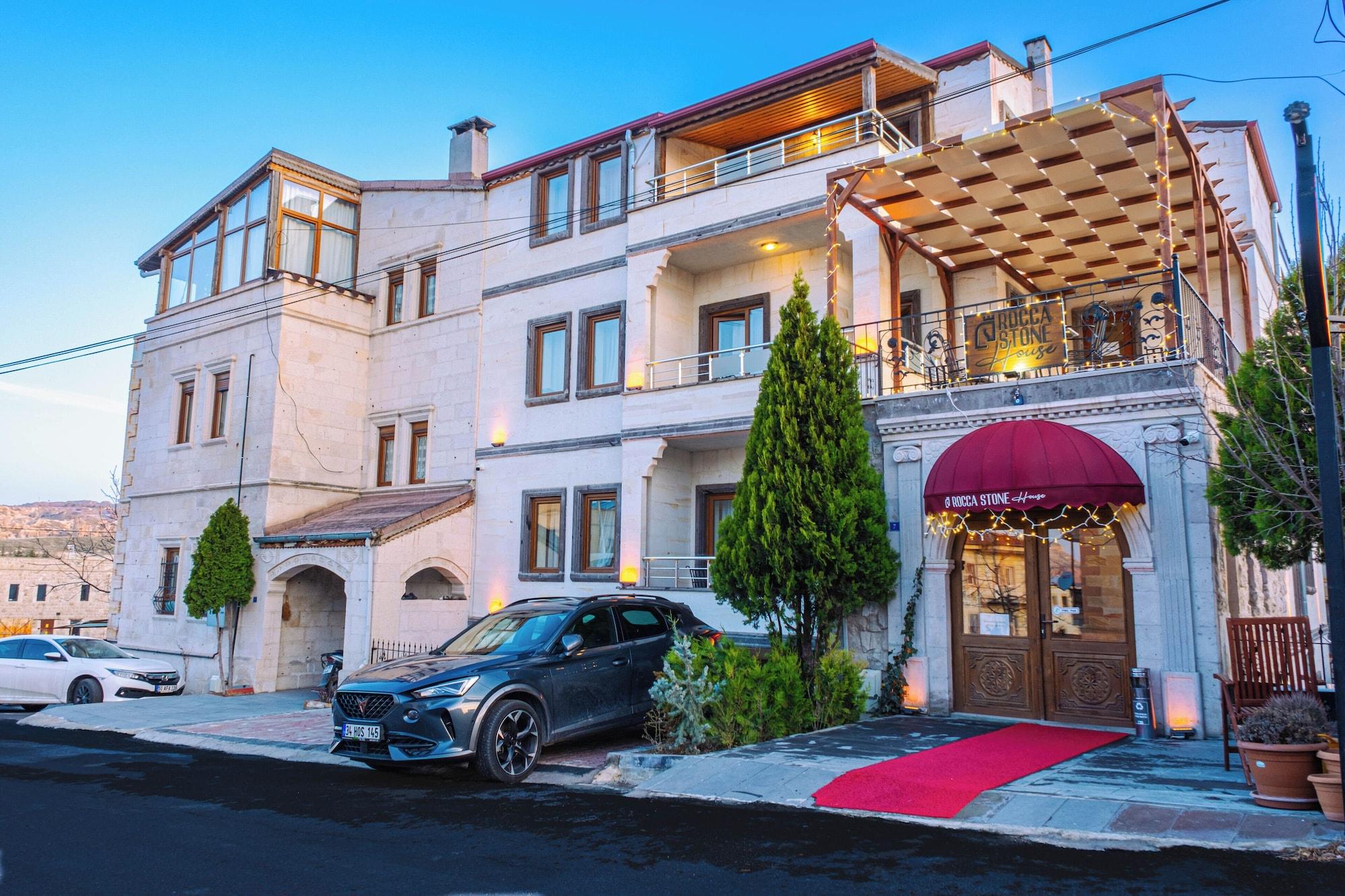 Varios Rocca Stone House