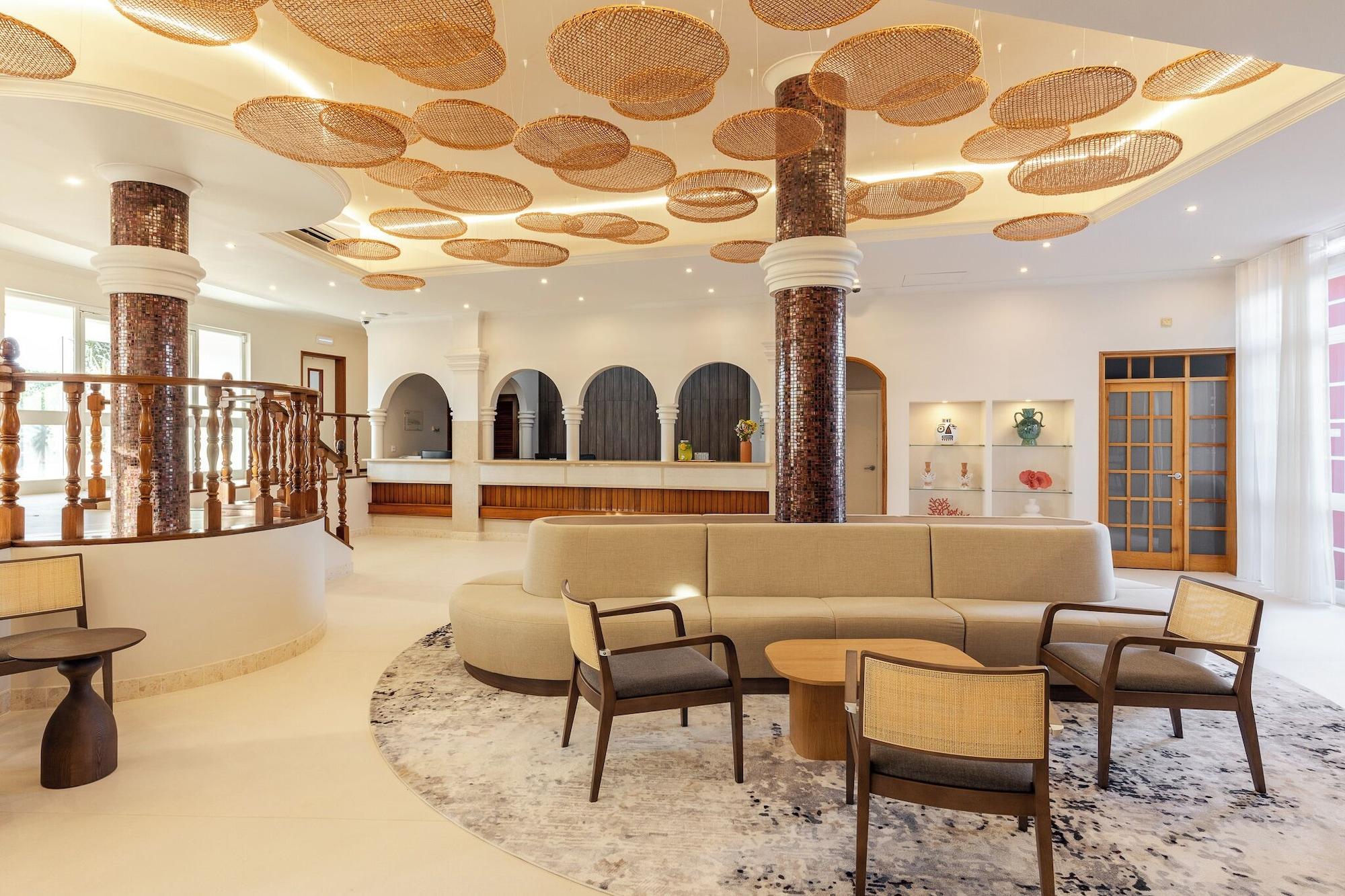 Vista Lobby Belavista da Luz – Wellness & Lifestyle Hotel