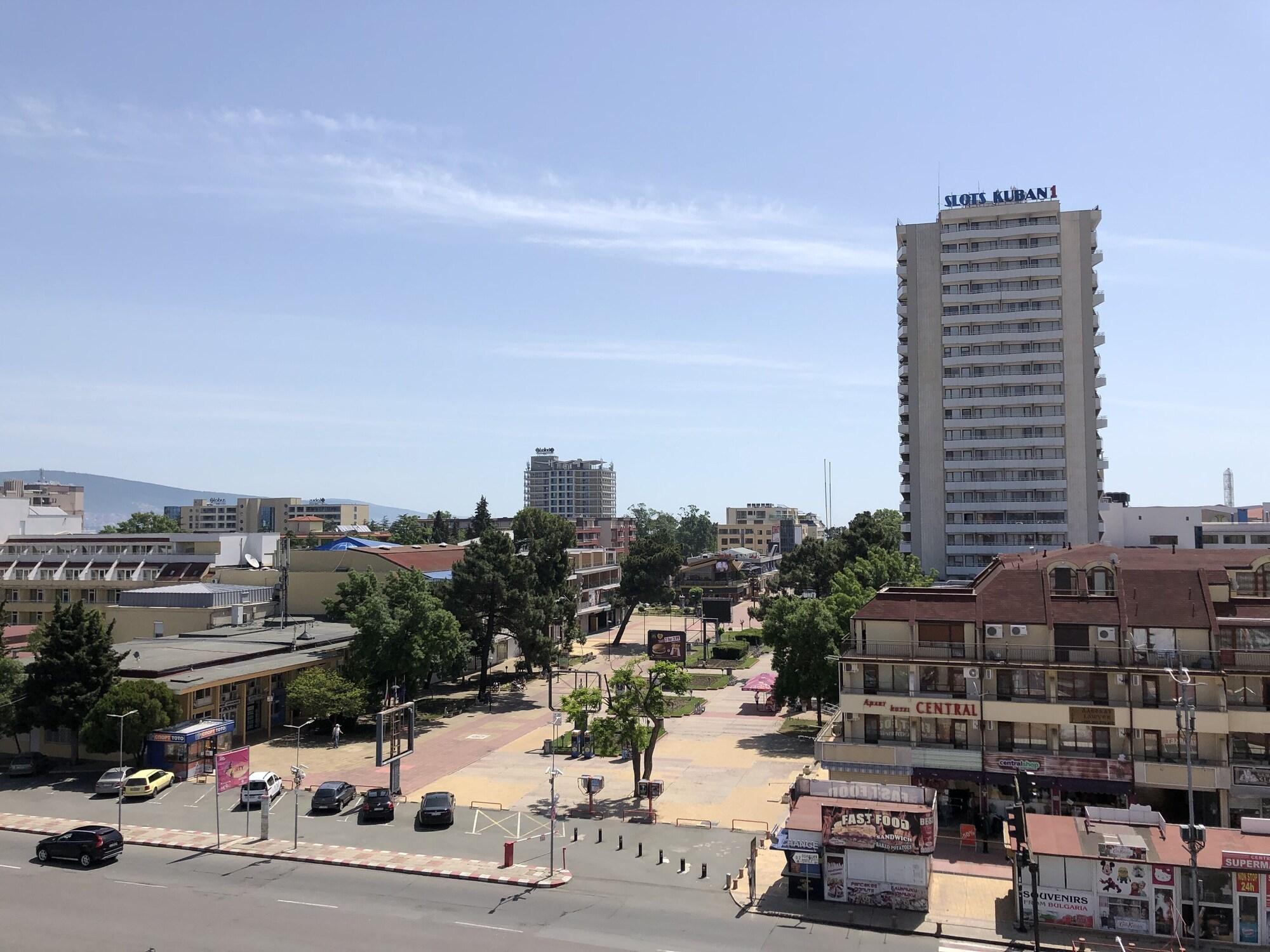 Varios Hotel Atol