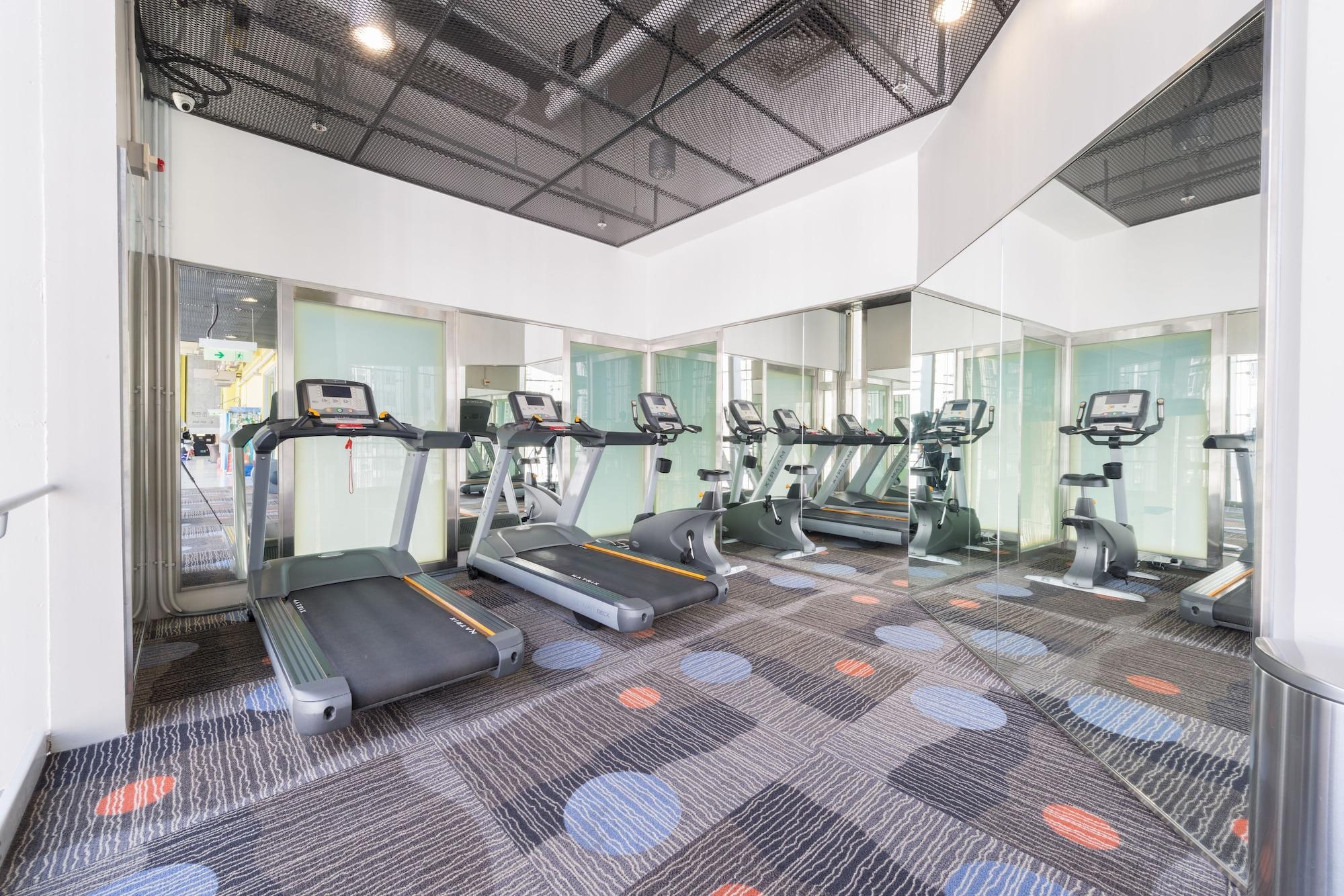 Gimnasio Y Loft Youth Square