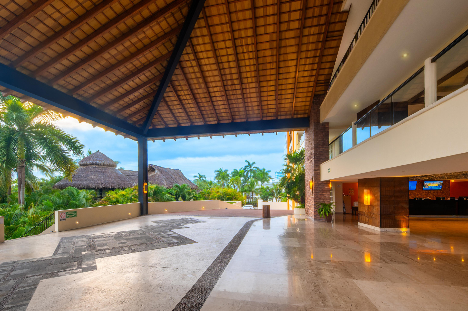 Vista Lobby Krystal Grand Nuevo Vallarta