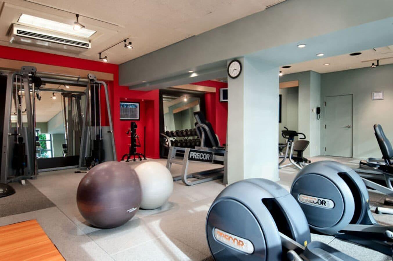 Gimnasio Coast Seattle Downtown Hotel by APA