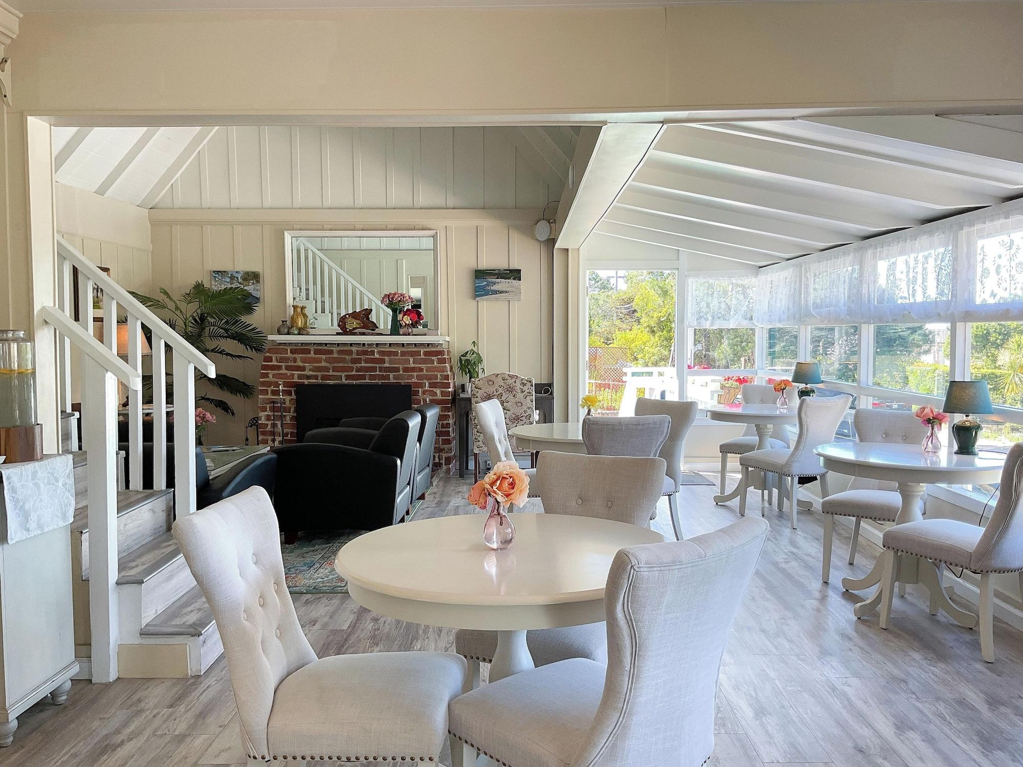 Vista Lobby Carmel Green Lantern Inn