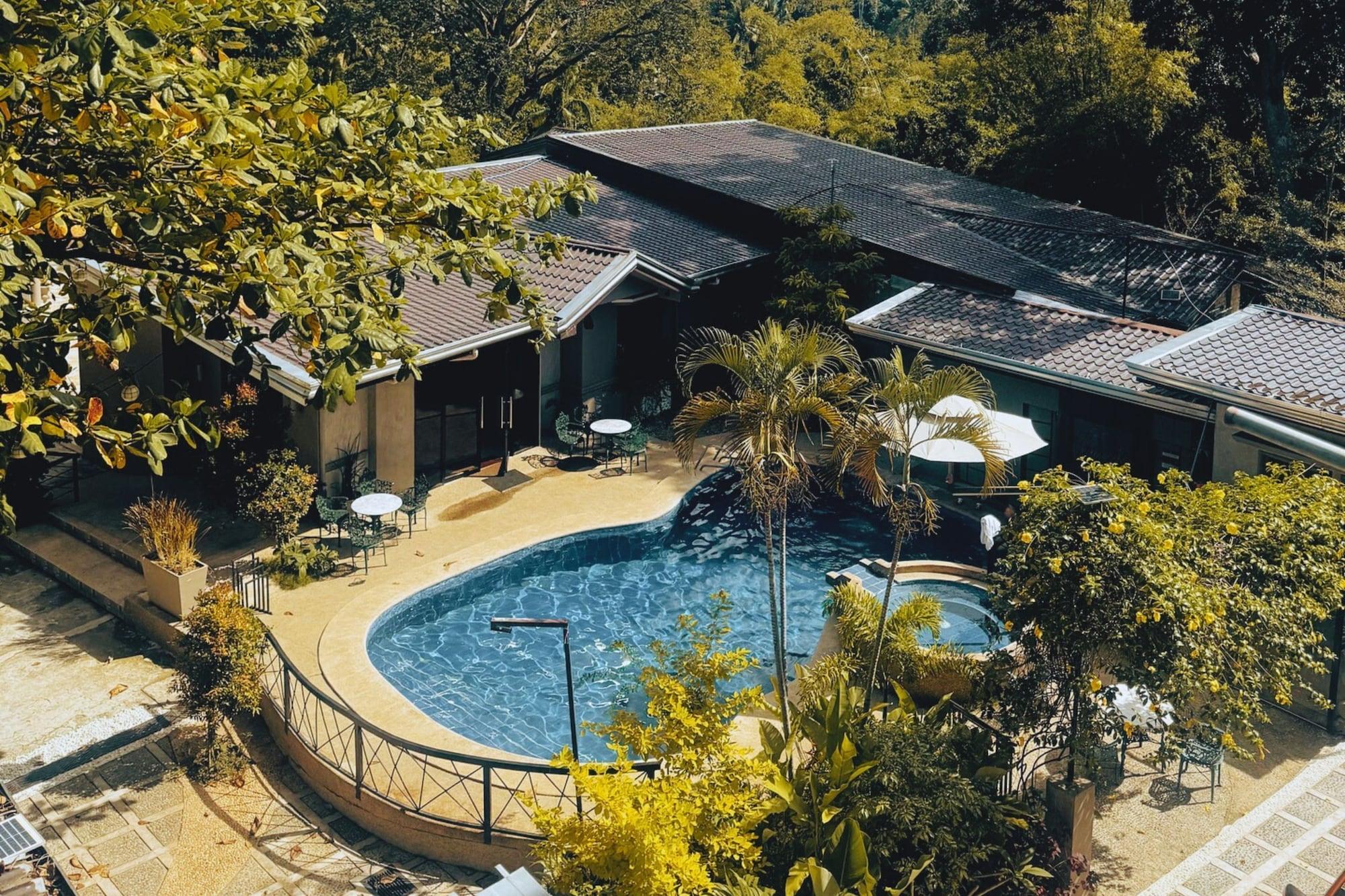 Varios Ilawoods Resort and Sanctuary by Cocotel
