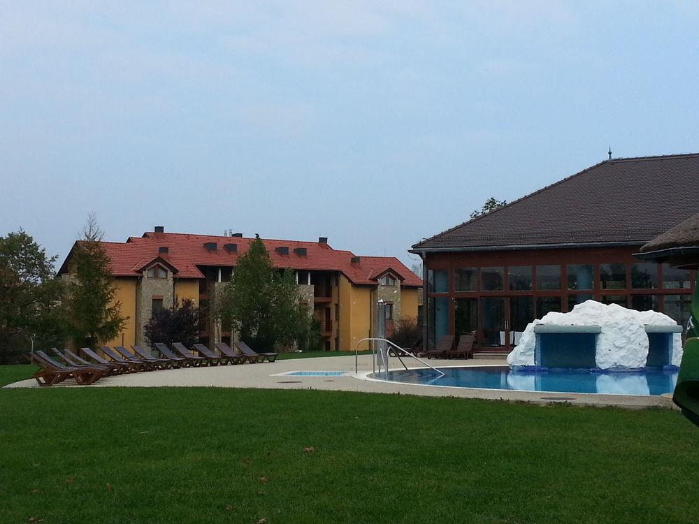 Vista Piscina Birdland Villapark