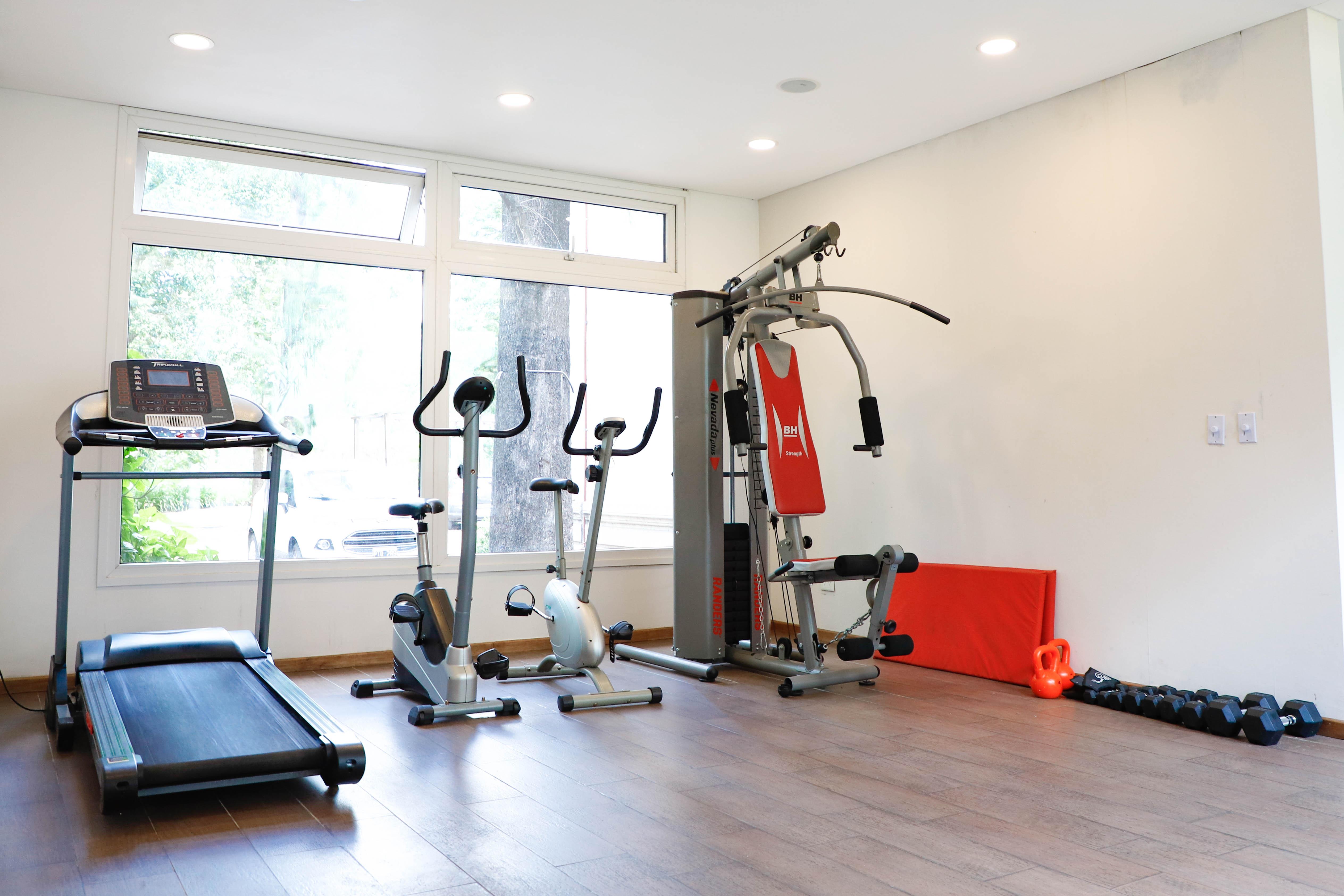 Gimnasio Howard Johnson by Wyndham Escobar Hotel