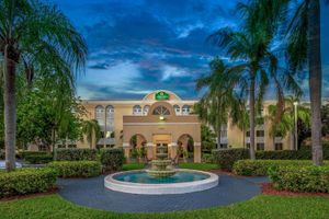 Alojamiento - La Quinta Inn & Suites by Wyndham Miami Lakes