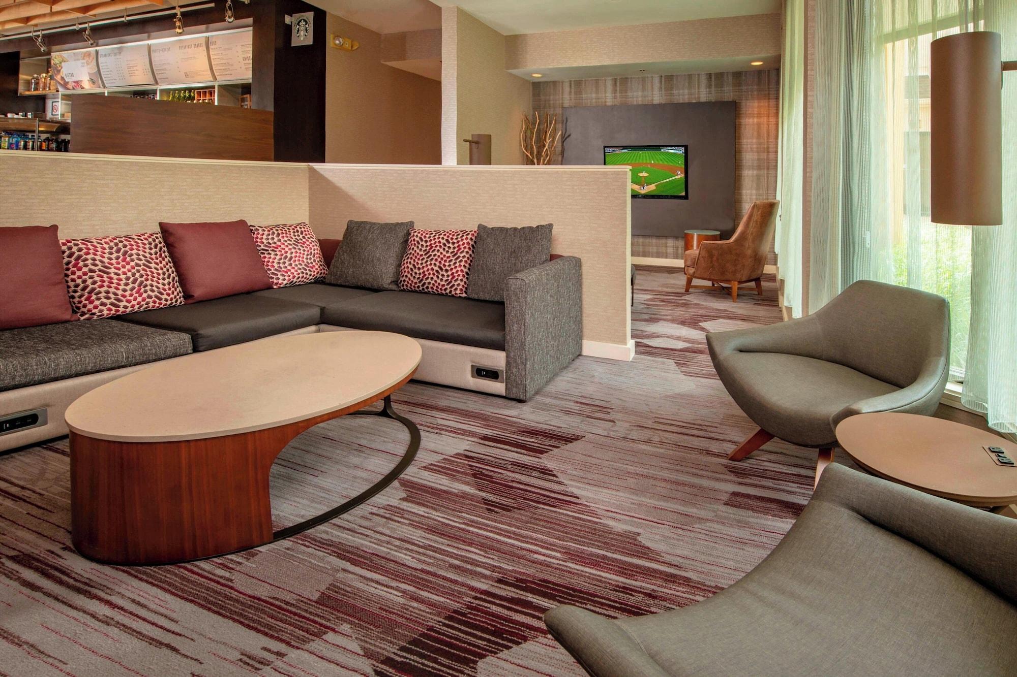 Vista Lobby Courtyard by Marriott Rockville