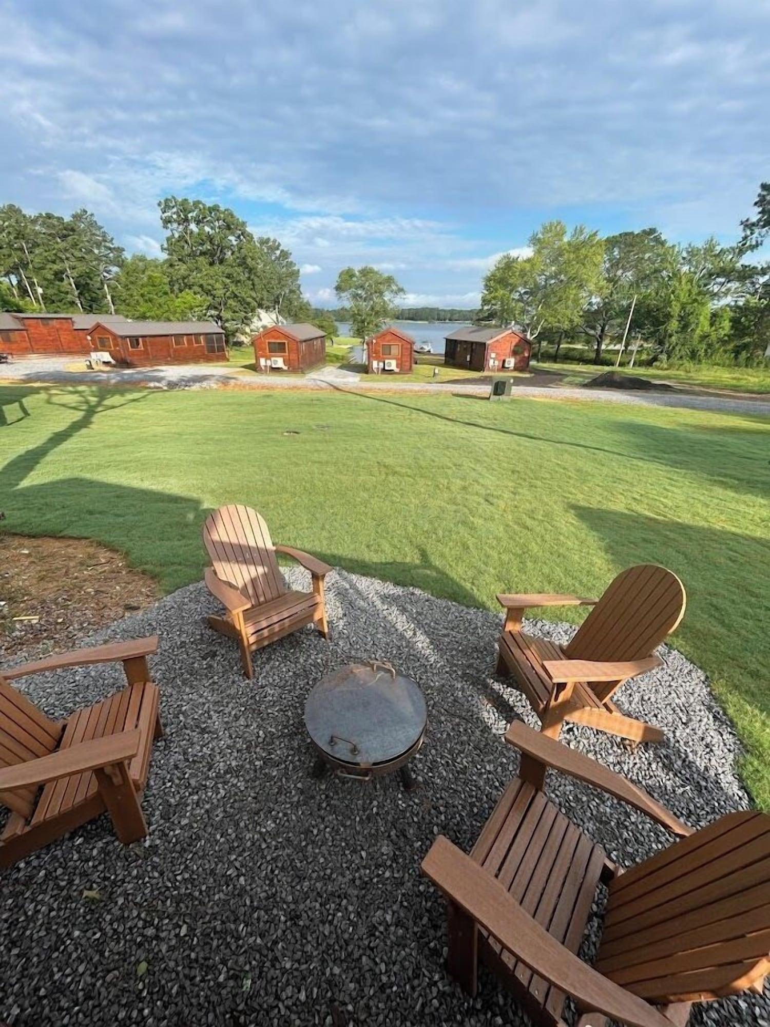 Vista Exterior Cowan Creek Lodges