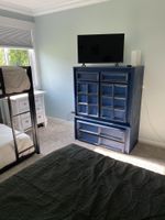 Alquiler Vacacional - 3 Bedroom on private lake, garage games and hot tub!