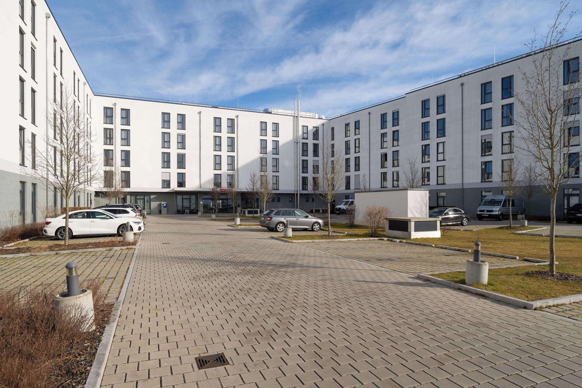Vista Exterior Ramada Encore by Wyndham Munich Messe