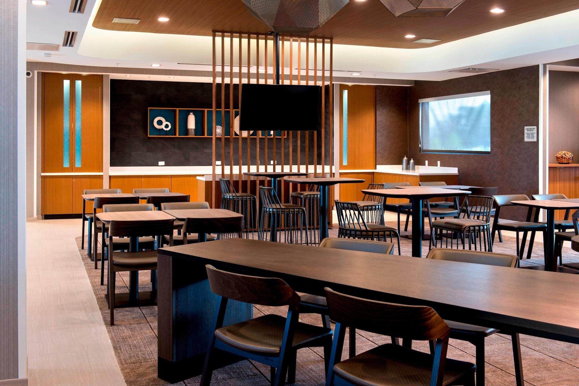 Restaurant SpringHill Suites by Marriott Tampa Suncoast Parkway