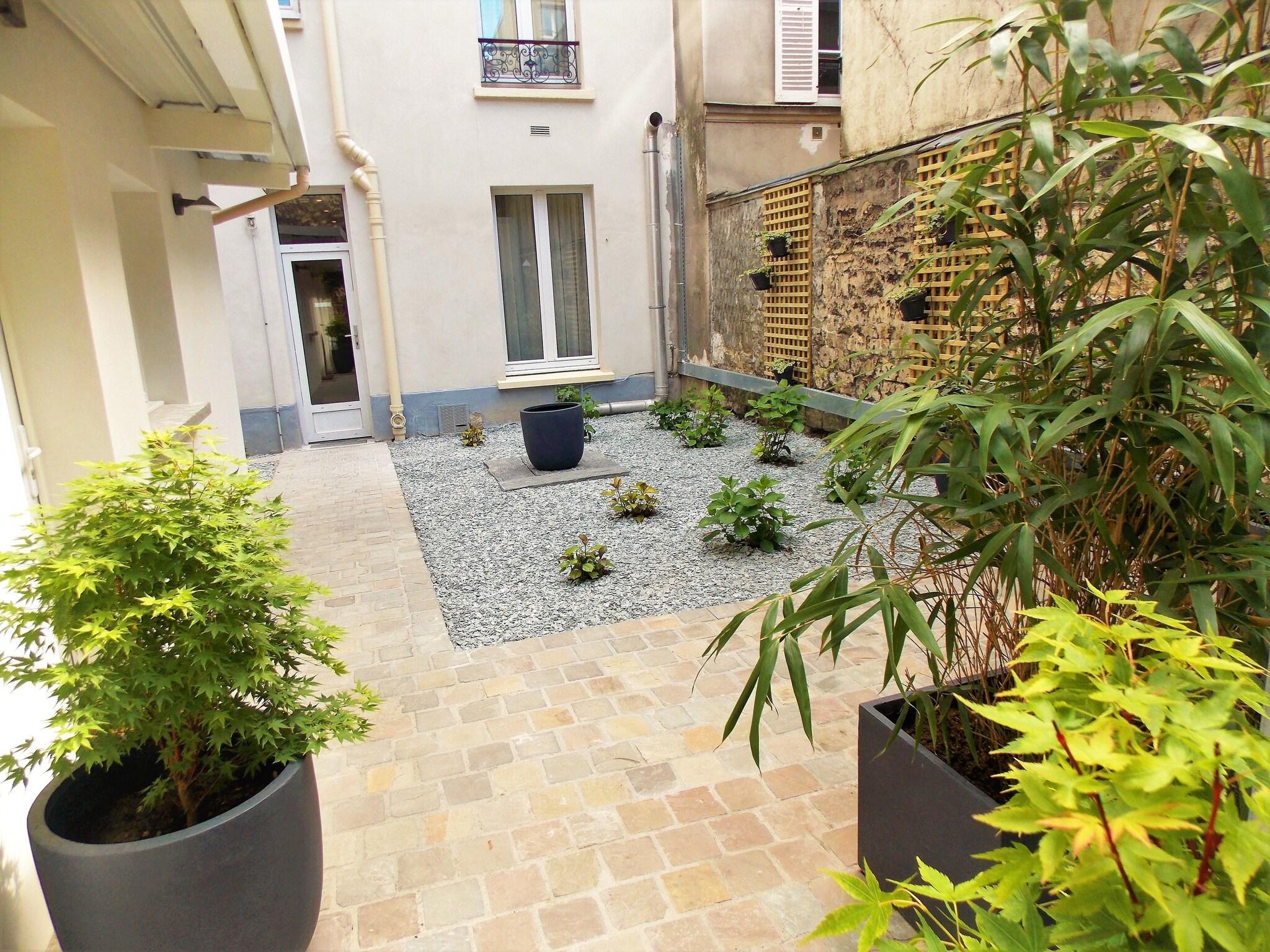 Vista Exterior Hotel Excelsior Batignolles