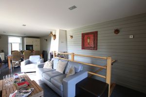 Alquiler Vacacional - Riverside Mansion Retreat