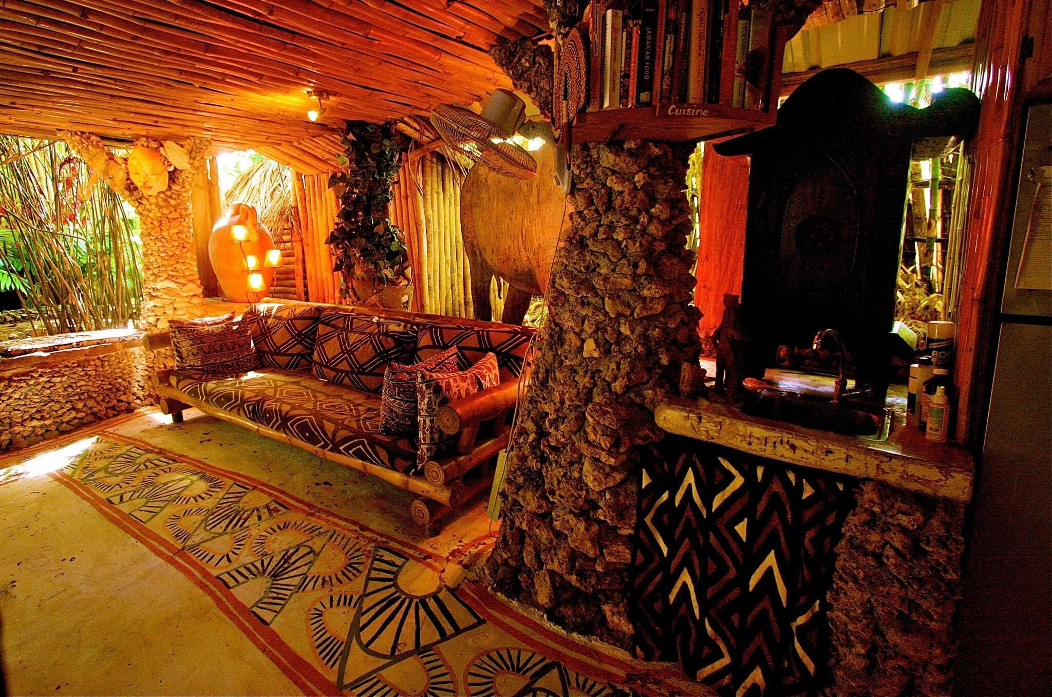 Vista Lobby Great Huts