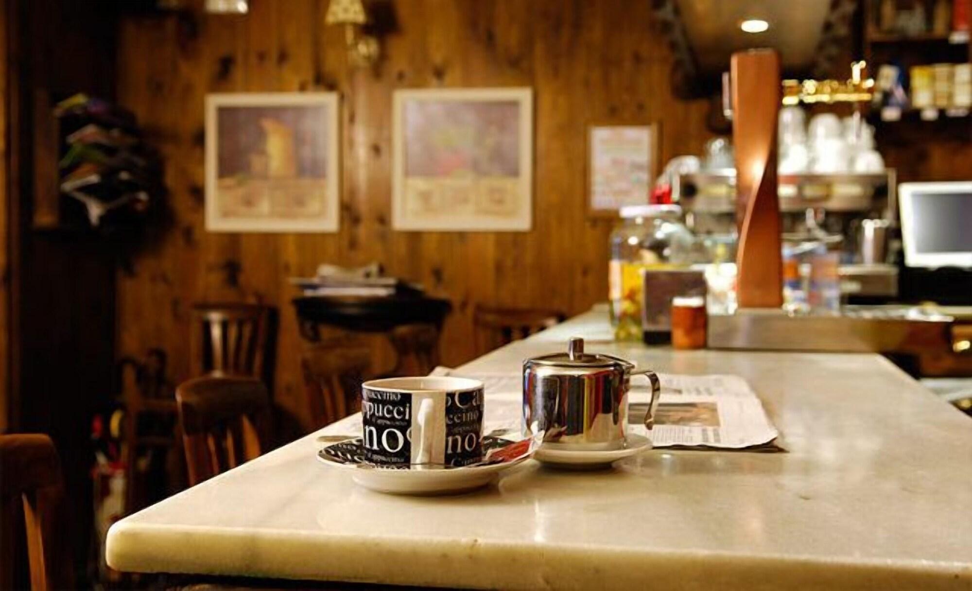 Bar/Salón Hostal Vidaller