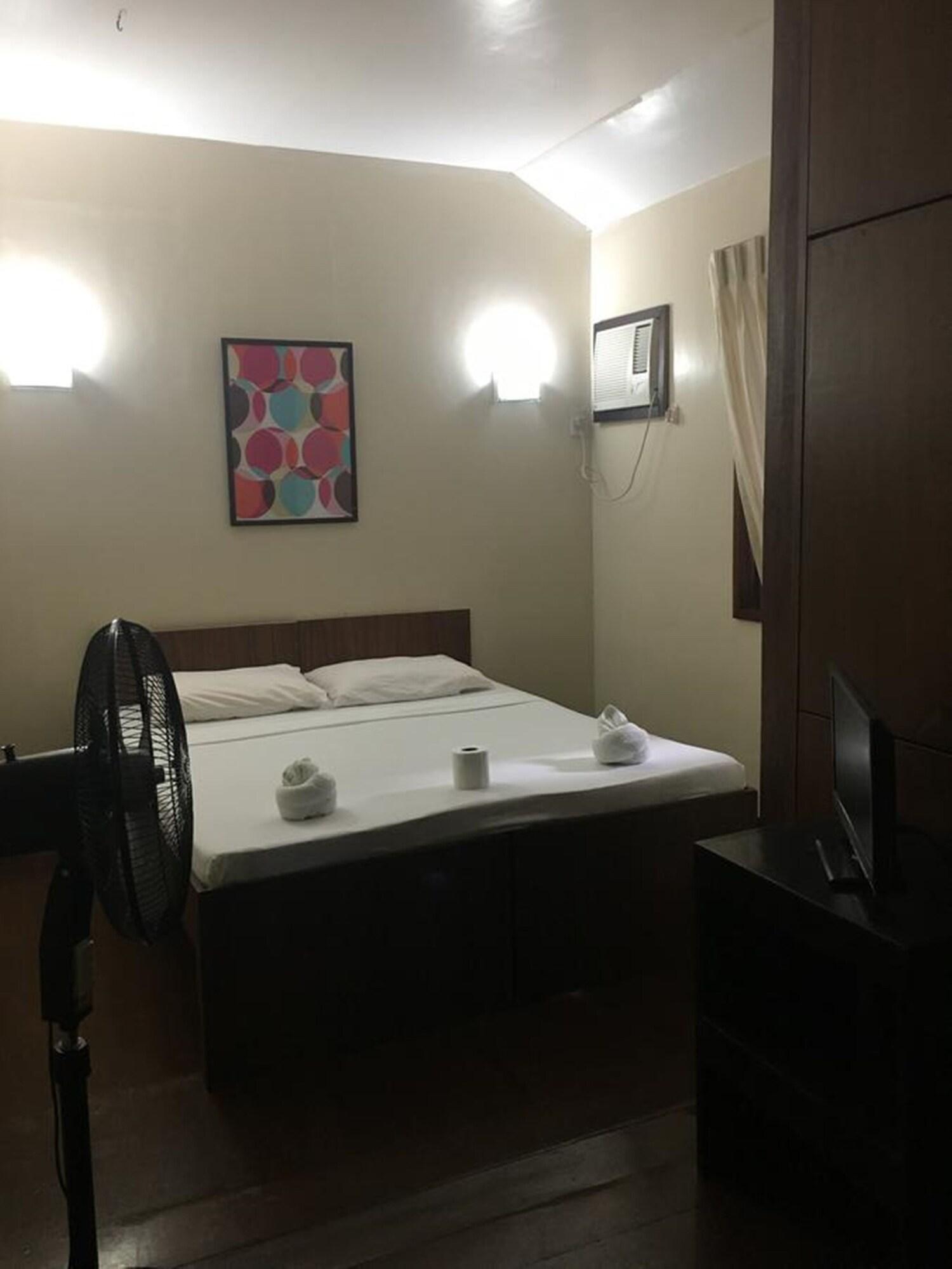 Varios Residencia Katrina Bed & Breakfast